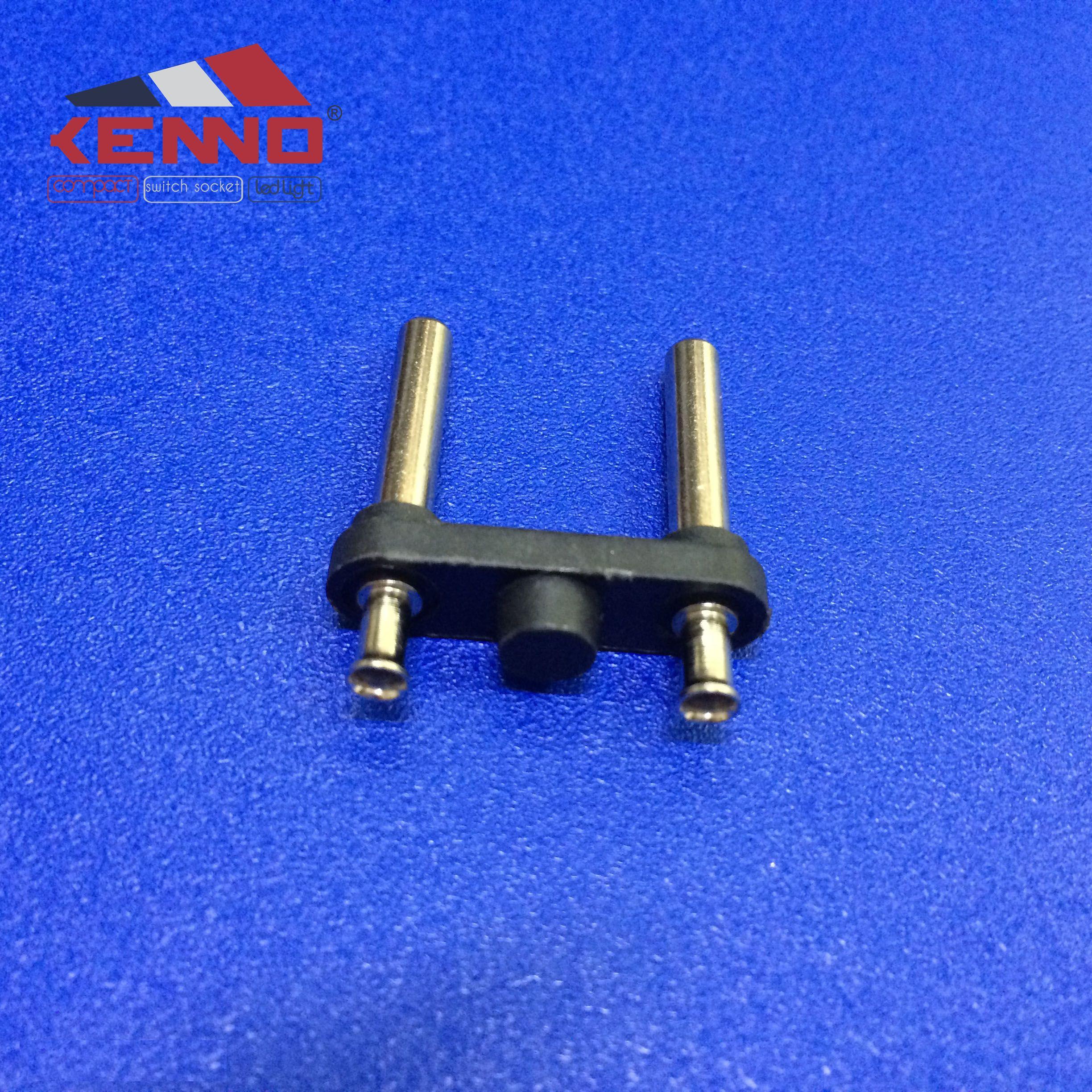 Chân phích cắm các loại