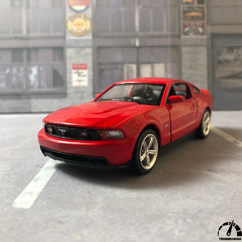 Mô hình xe ford mustang gt red 1:32 unk