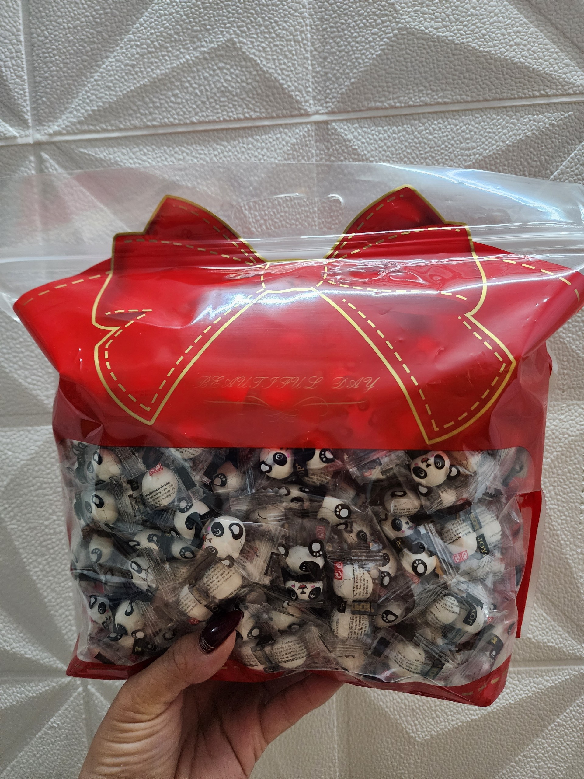 Socola hình gấu trúc túi nơ đỏ 1kg