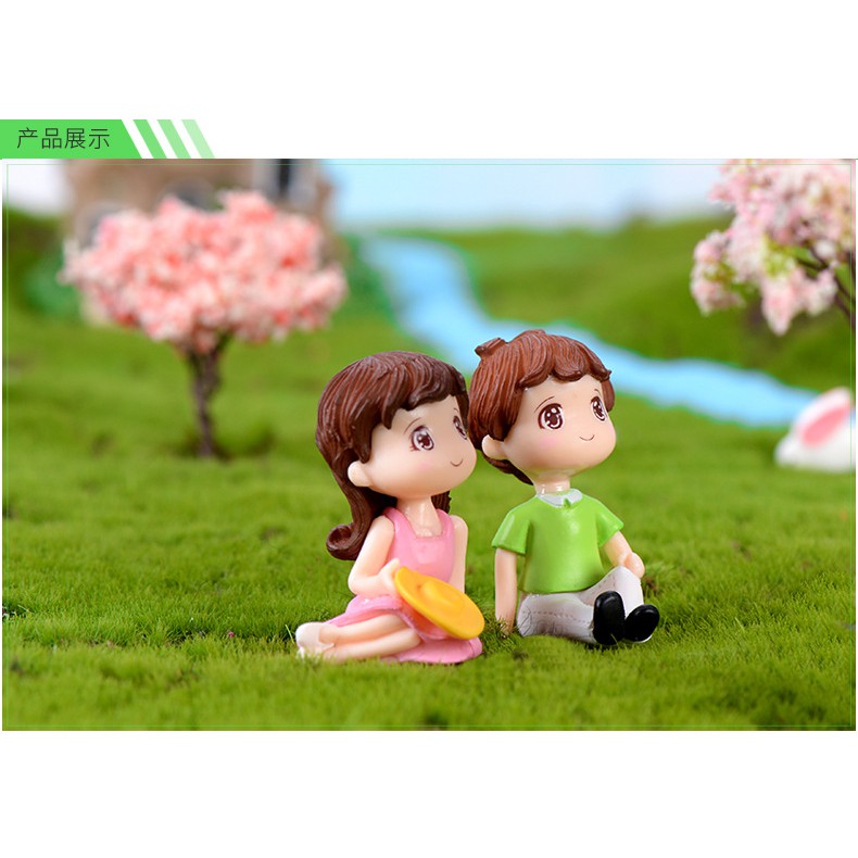 Mô hình cặp đôi nam nữ ngồi ngắm sao phụ kiện trang trí