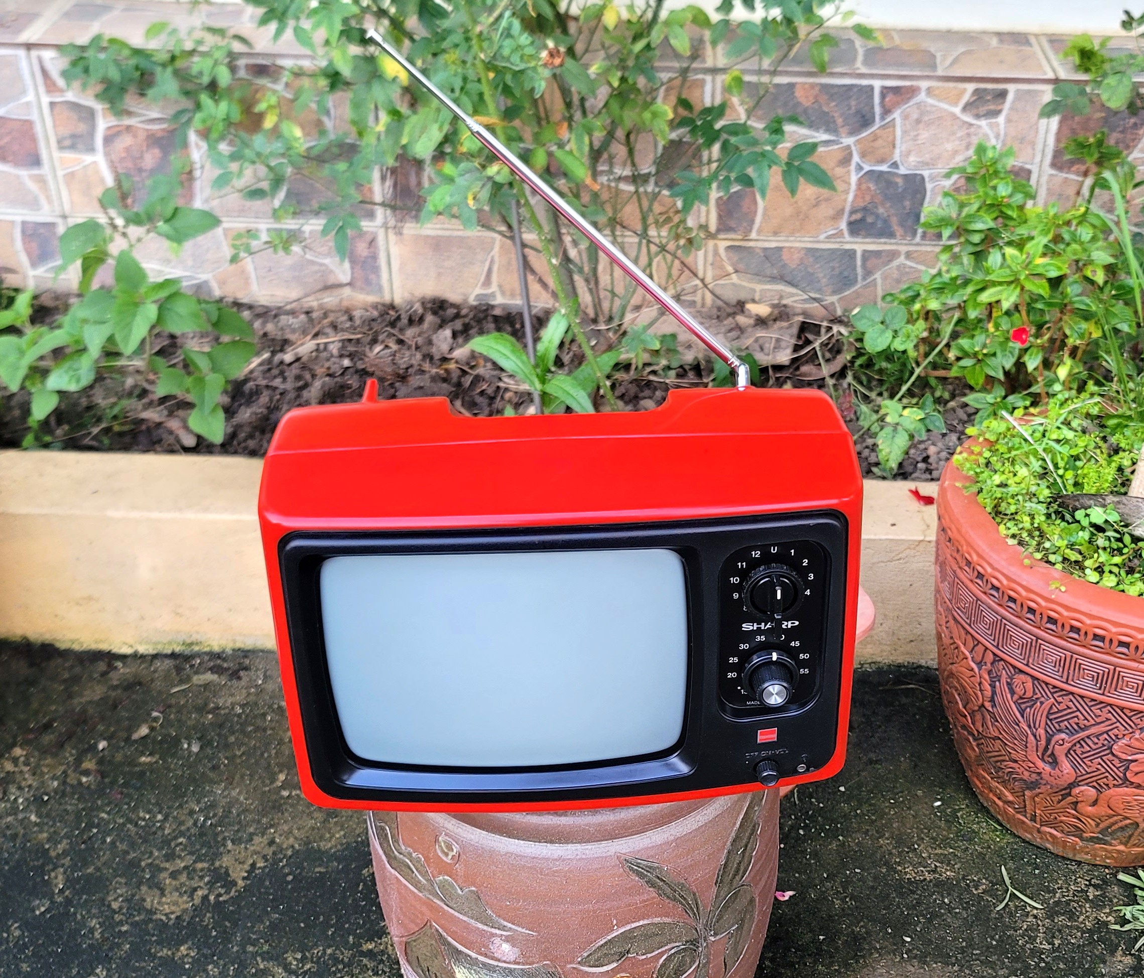 TV Sharp 10P-KU2H