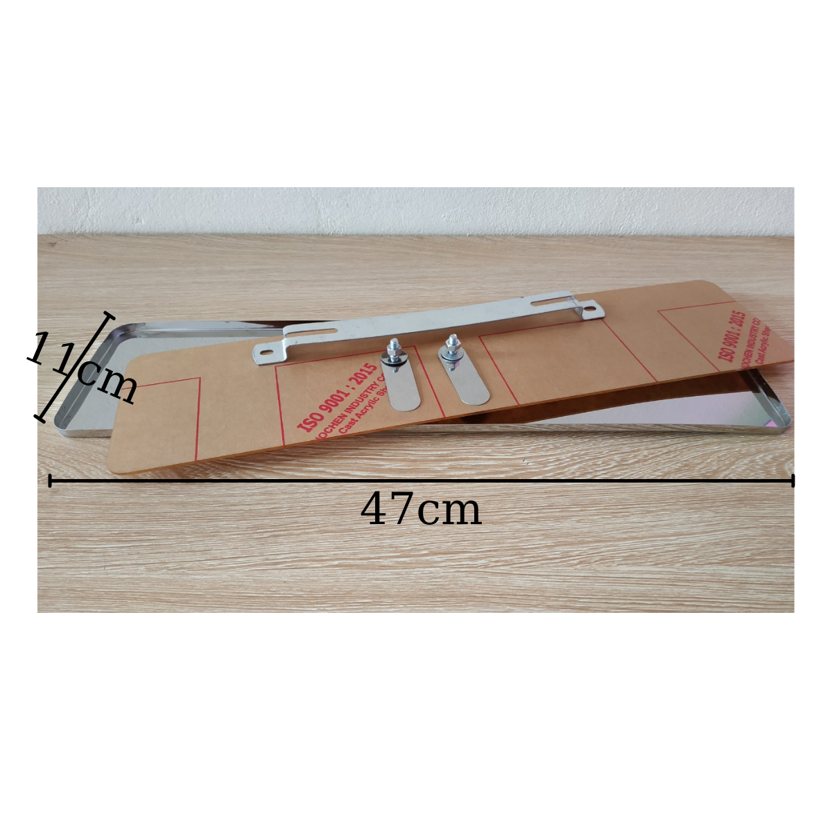 Khung dài biển số ô tô chất liệu inox có tấm nhựa mica trong suốt