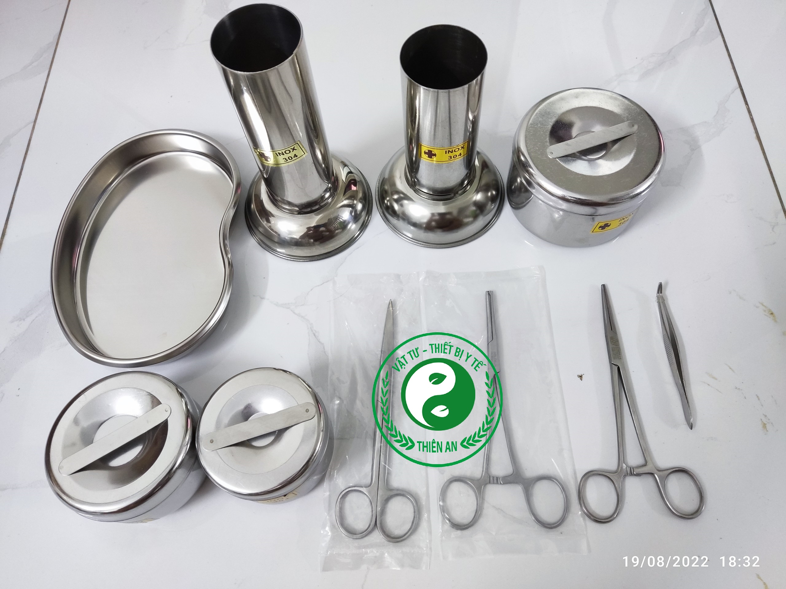 Bộ đồ inox y tế- inox 304 : khay hạt đậu, hộp bông cồn y tế, Pank, kéo, trụ cắm pank
