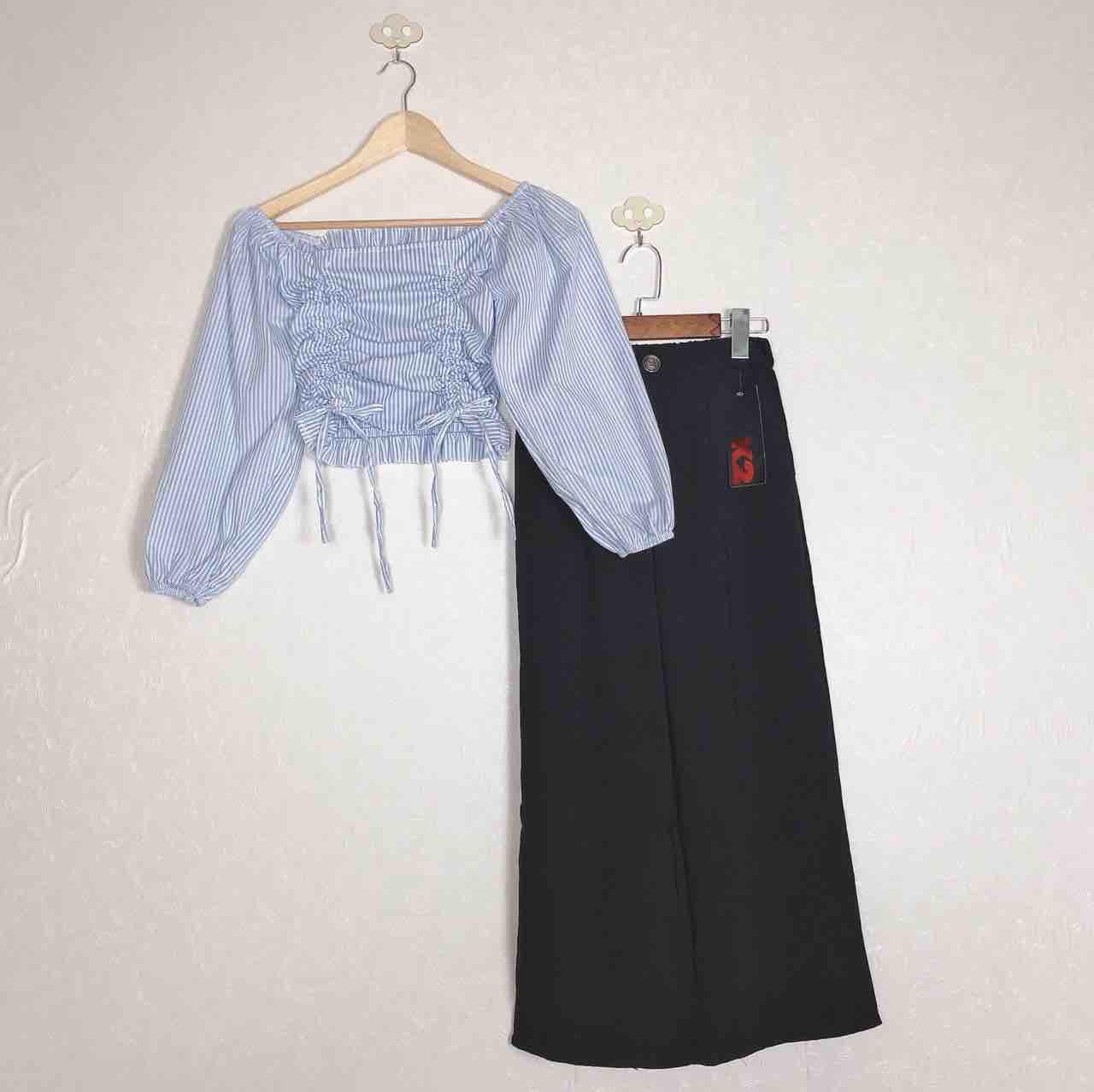 Set áo nhún lưng dây rút 2 bên sọc xanh và quần ống rộng