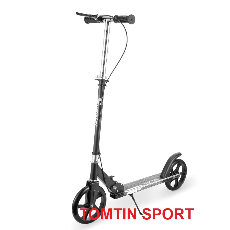 Xe scooter người lớn có tay phanh và chân trống chịu tải đến 100kg phù hợp với người trên 7 tuổi, cả nhà có thể thay nhau cùng chơi
