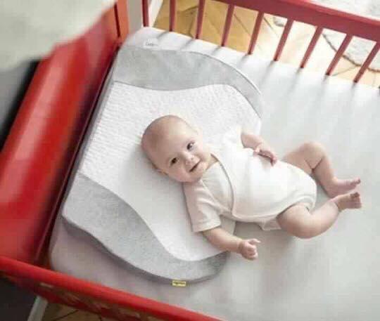 Gối chống trào ngược cho bé babymoov