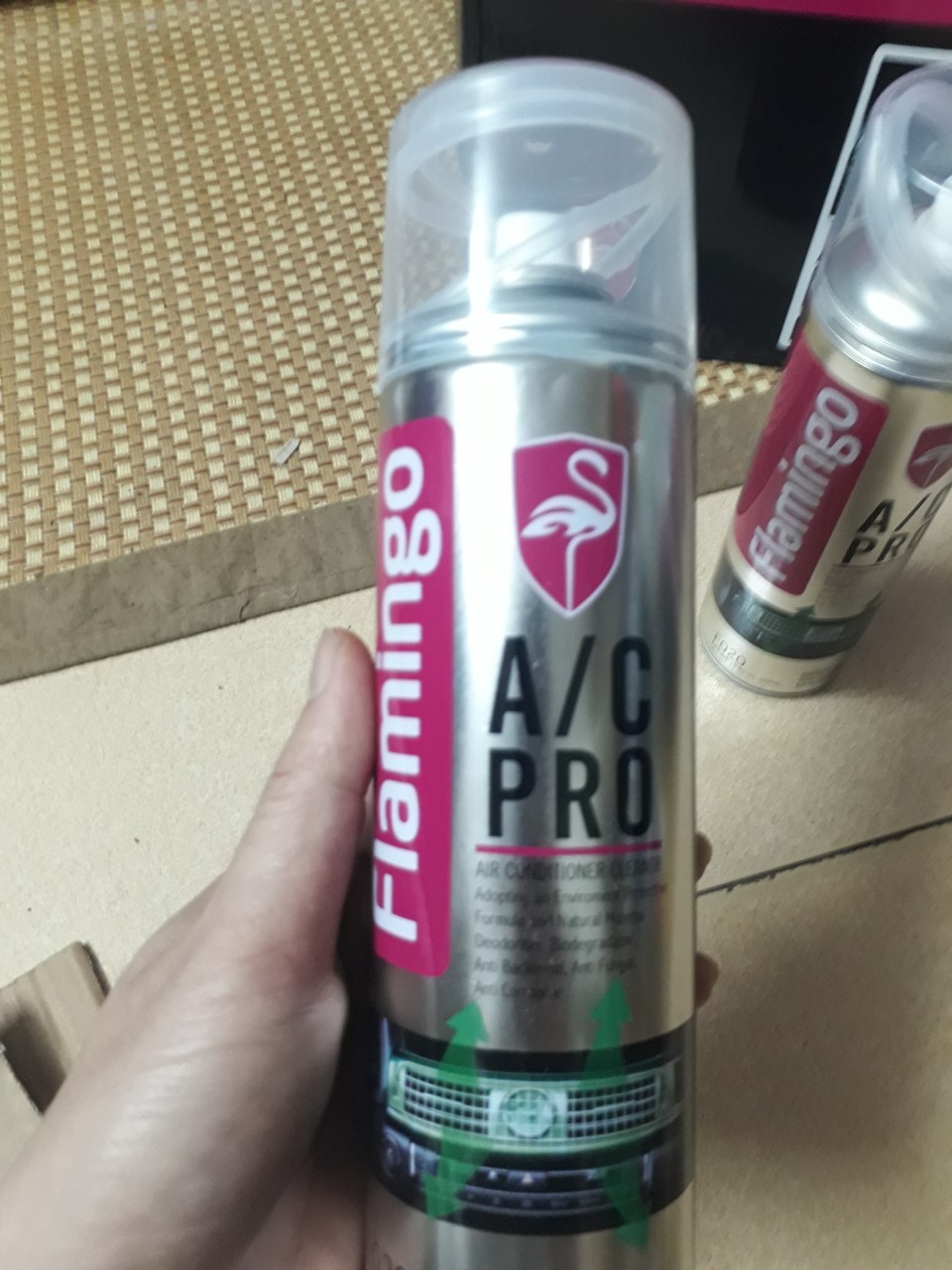 Bình Khử Mùi Điều Hoà Ô Tô Flamingo F020 - Bình Xịt Bọt 500ml
