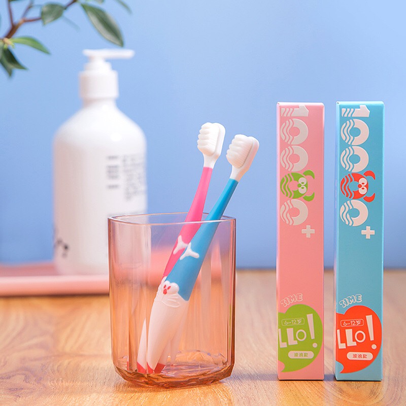 Bàn chải đánh răng sợi mềm hình Doremon cho bé từ 3 đến 12 tuổi