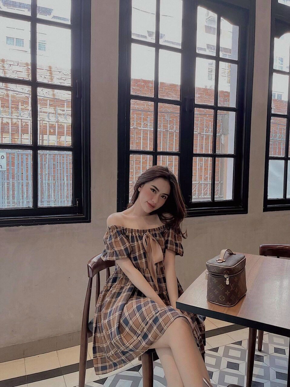 Đầm babydol trễ vai đính nơ tay con cực xinh