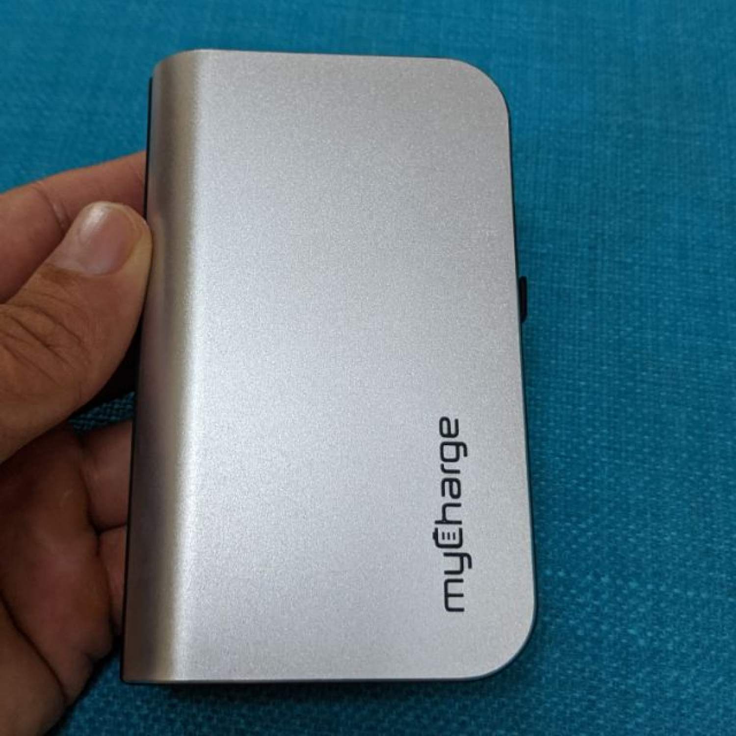 Sạc dự phòng hàng Mỹ Mycharge kèm sẵn cáp Micro/Type C Quick Charge 3.0