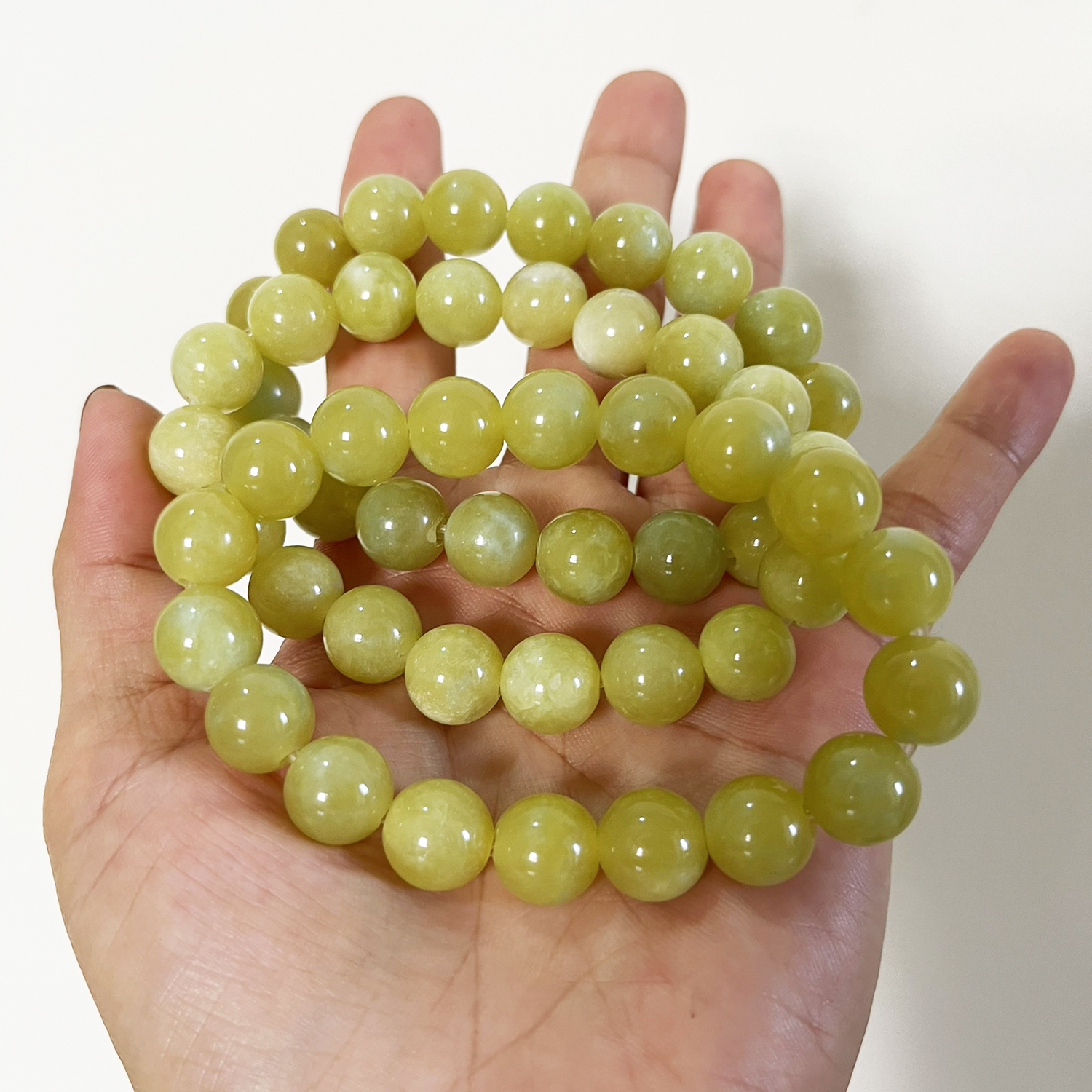 [HCM]Vòng tay chuỗi hạt cẩm thạch màu vàng bơ ngọc serpentine khai thác tại việt nam 10 ly (1 cm) cho người mệnh Thủy và Kim