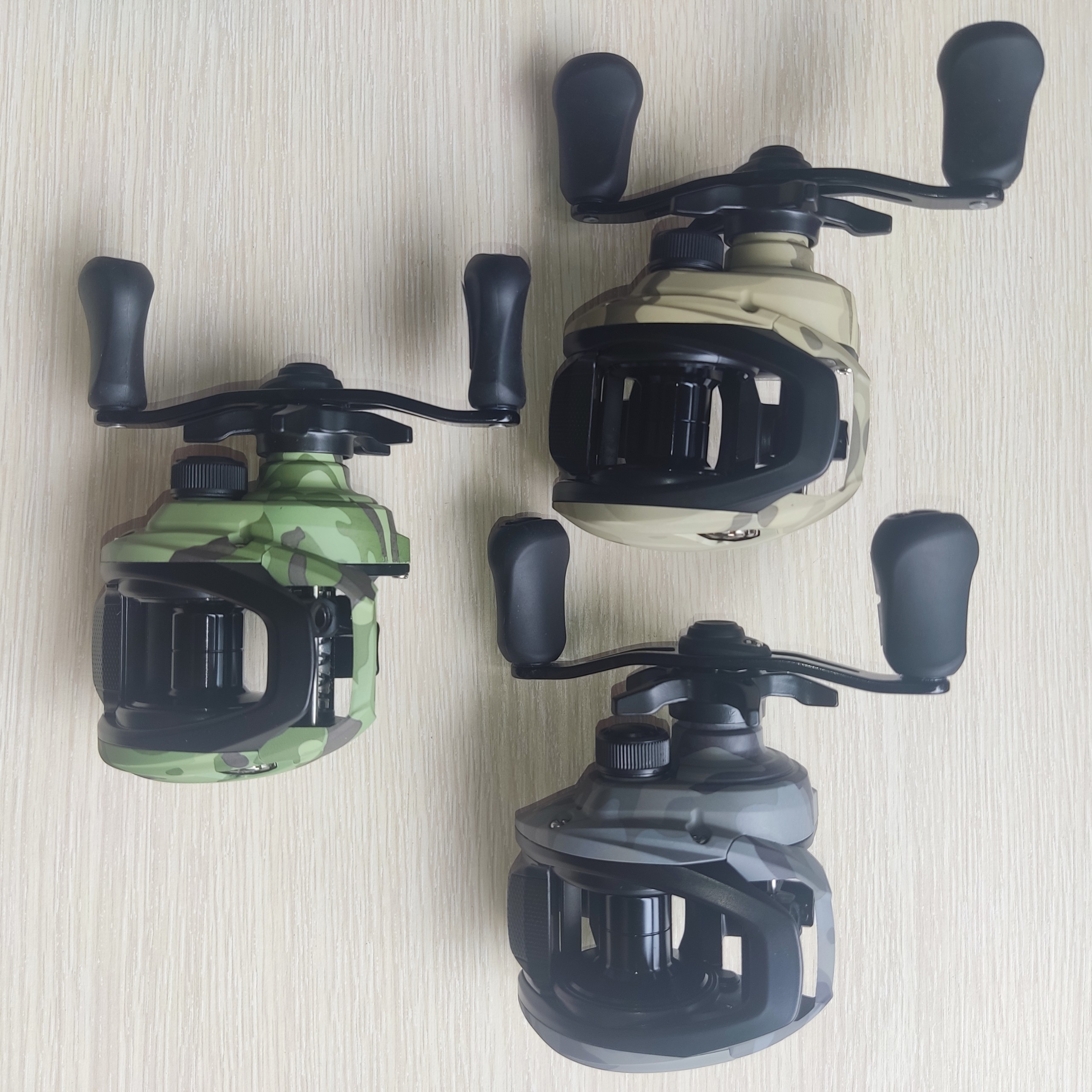 Freeship max máy câu ngang tay trái daiwa pr100hl camo new 2022