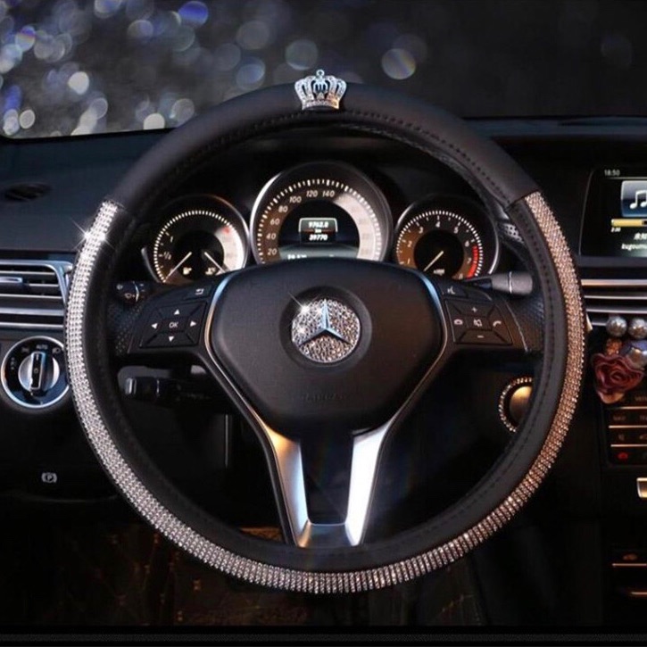 HV390 - Bọc vô lăng da đính đá trắng vương miện Hoàng Gia cao cấp, sản phẩm được làm từ chất liệu da PU và đá trắng nhân tạo