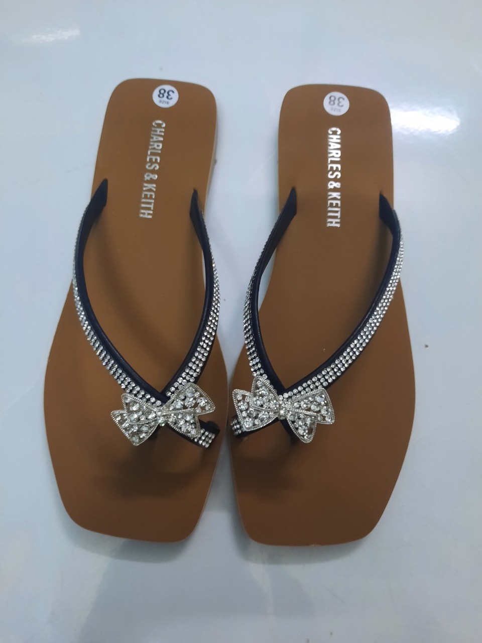 Dép xỏ ngón cực xinh lt81