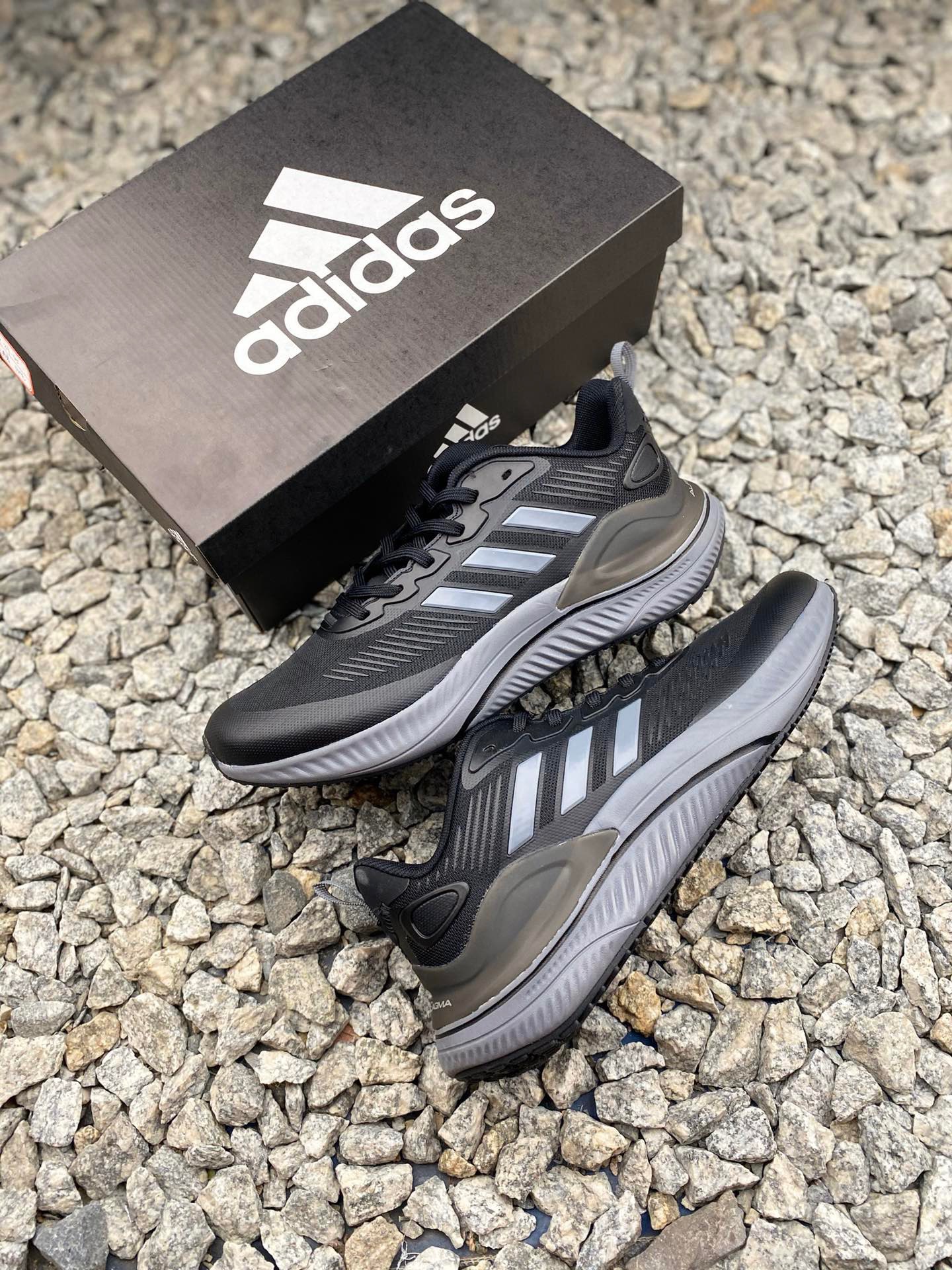 Giày running nam adidas alphamagma