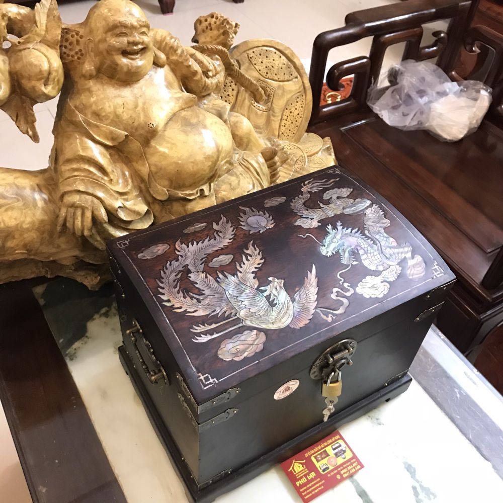 Hộp khảm trai rồng phượng, kiểu cổ,mặt cong