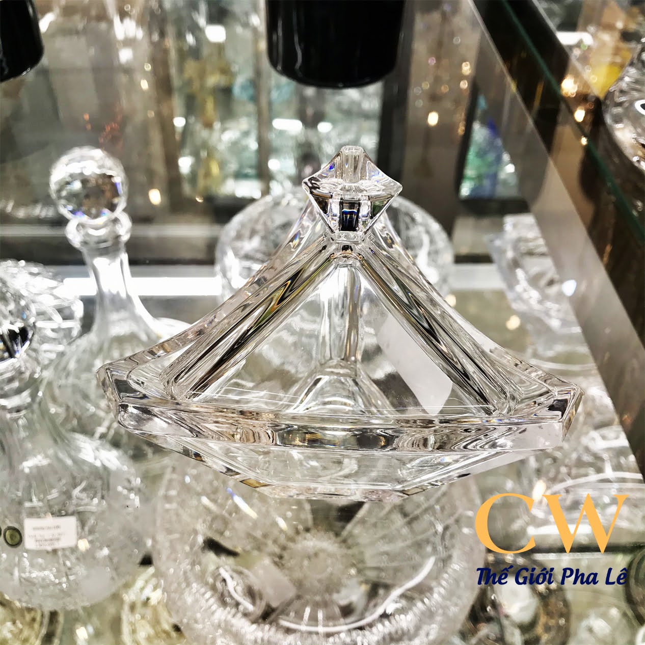 Khay đựng mứt kẹo tết âu thố có nắp pha lê tiệp khắc bohemia crystal 55702 12.5cm