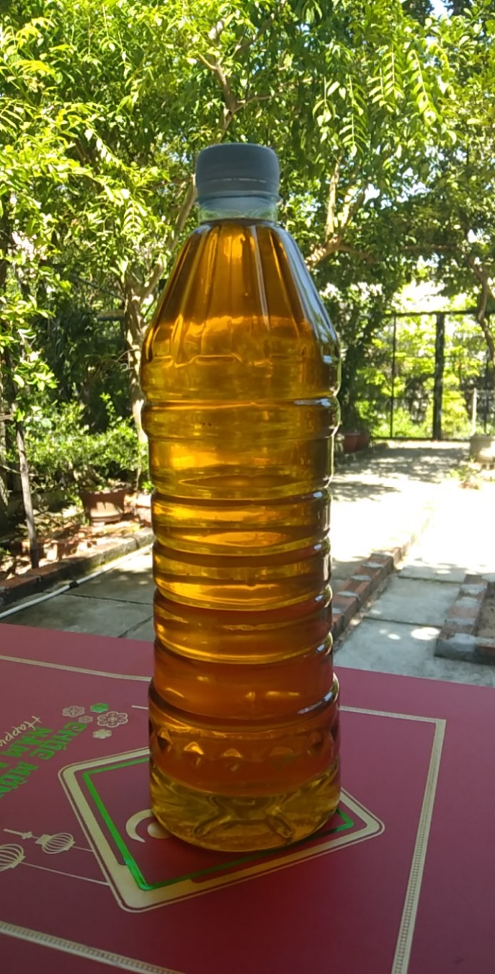 1 lít Dầu mè đen(dầu vừng đen) nhà làm nguyên chất 100% - sản phẩm thật tự nhiên - rất tốt cho sức khỏe