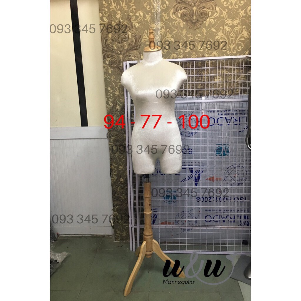 Manocanh nhung nữ size L chân gỗ