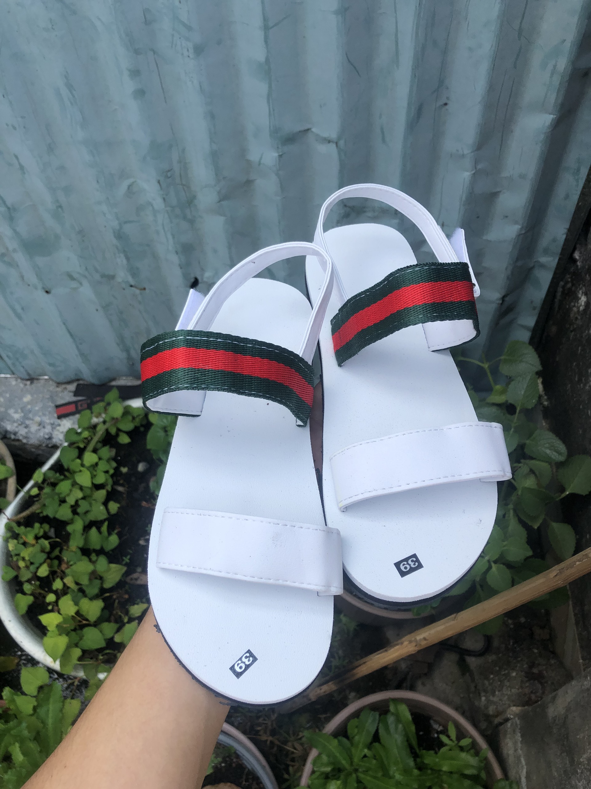 Sandal đồng nai đế trắng quai trắng hậu dù