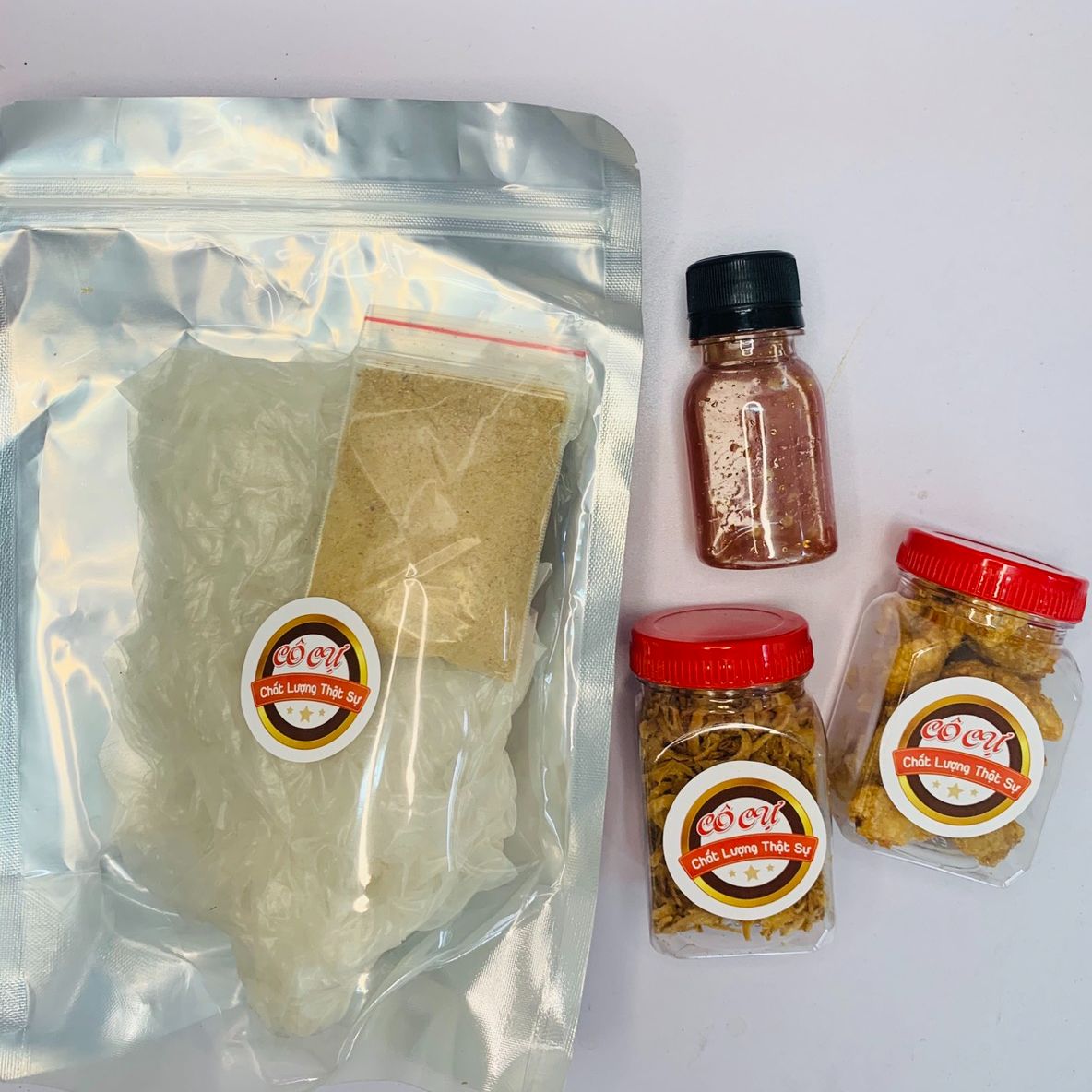 Bánh tráng phơi sương muối sặc tóp mỡ combo gồm 200gr bánh tráng kèm muối , 1 hũ hành phi,1 hũ tóp mỡ tặng kèm sốt tắc