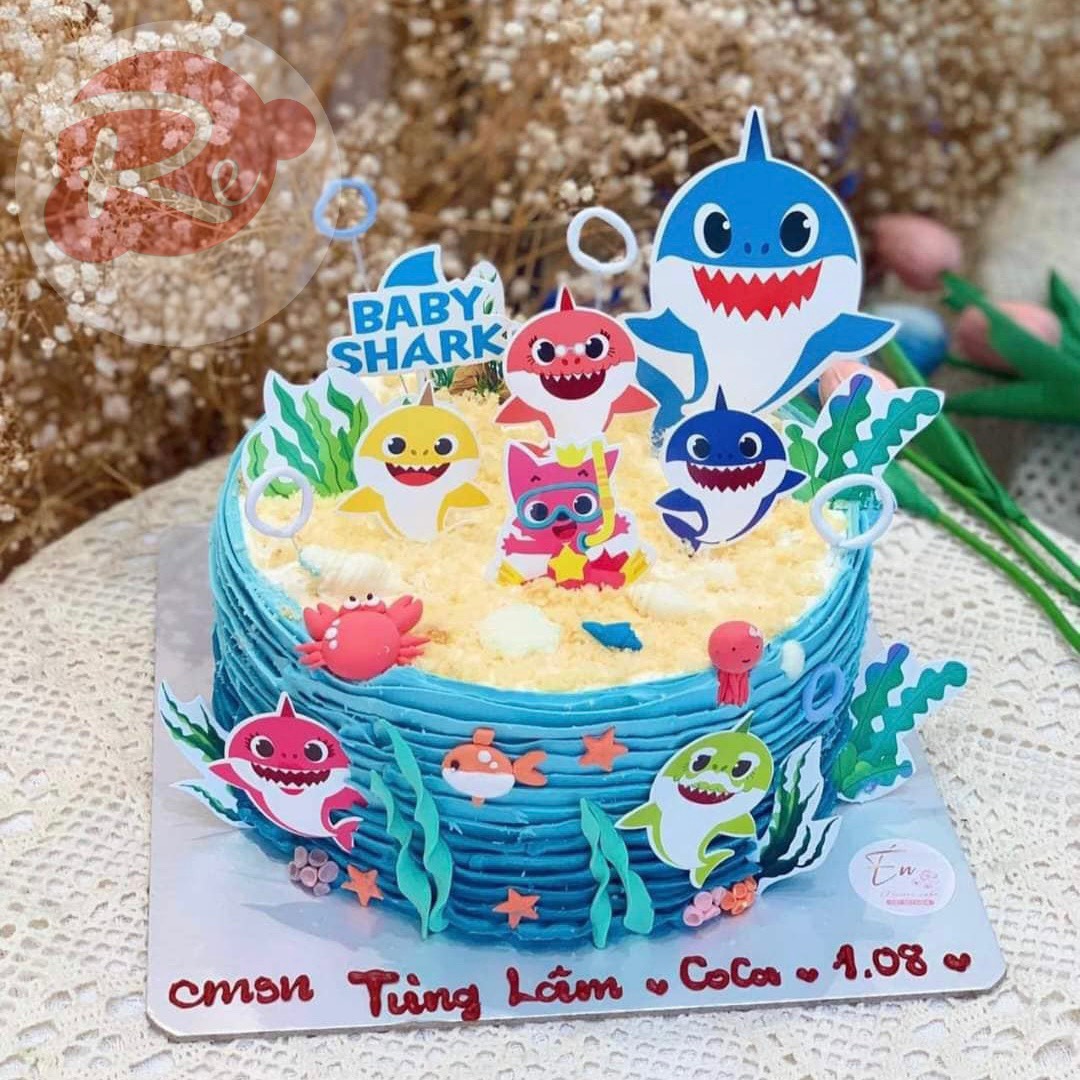 Bánh kem sinh nhật bé trai 2 tuổi chủ đề baby shark fondant  vuatrangtrivn