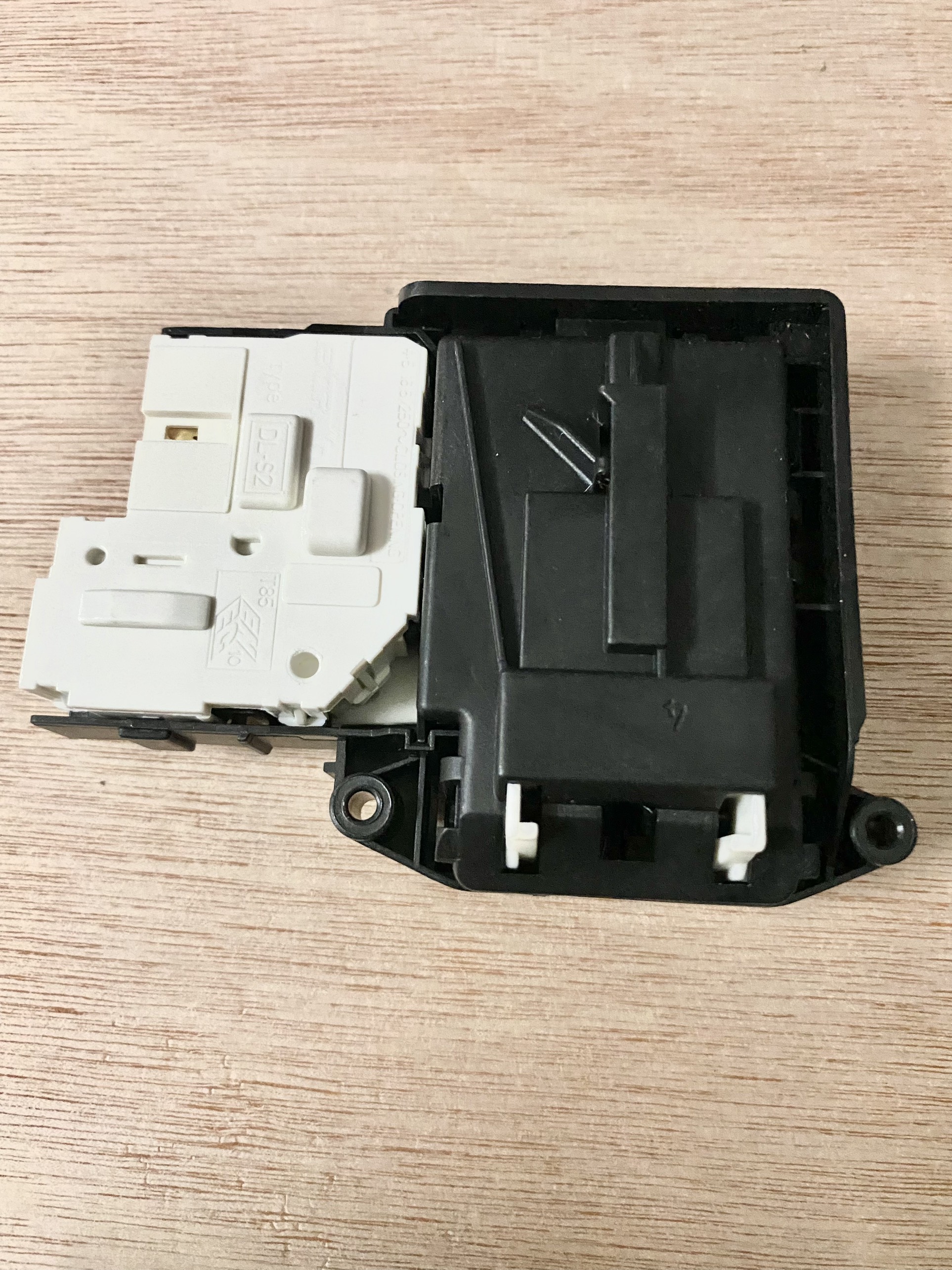 Công tắc cửa máy giặt LG inverter 4 chân