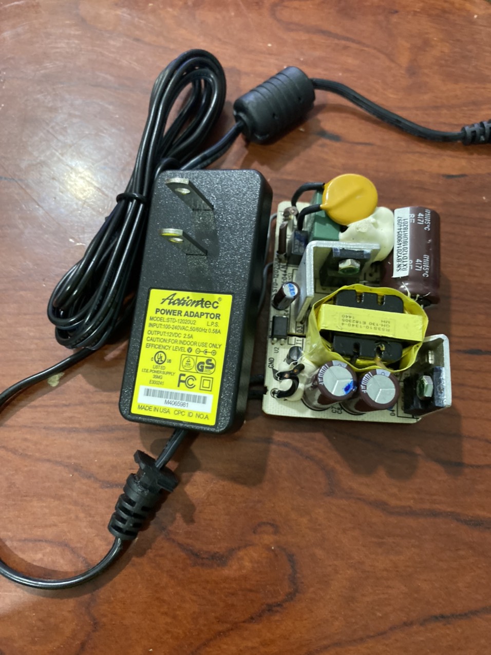 10 nguồn adapter actiontec 12v-2.5a