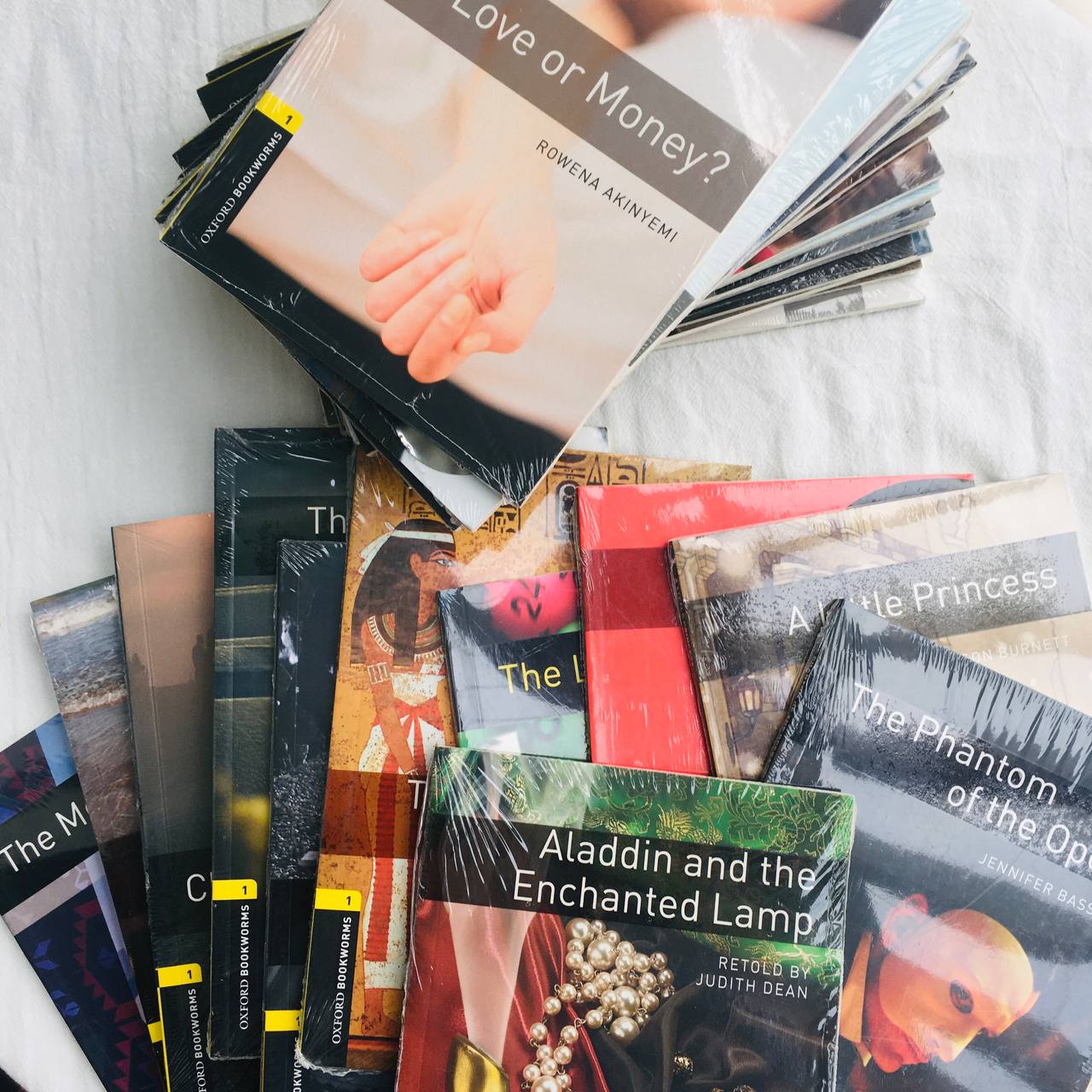 Tuyển tập sách luyện đọc tiếng Anh Oxford Bookworms Library Level 1