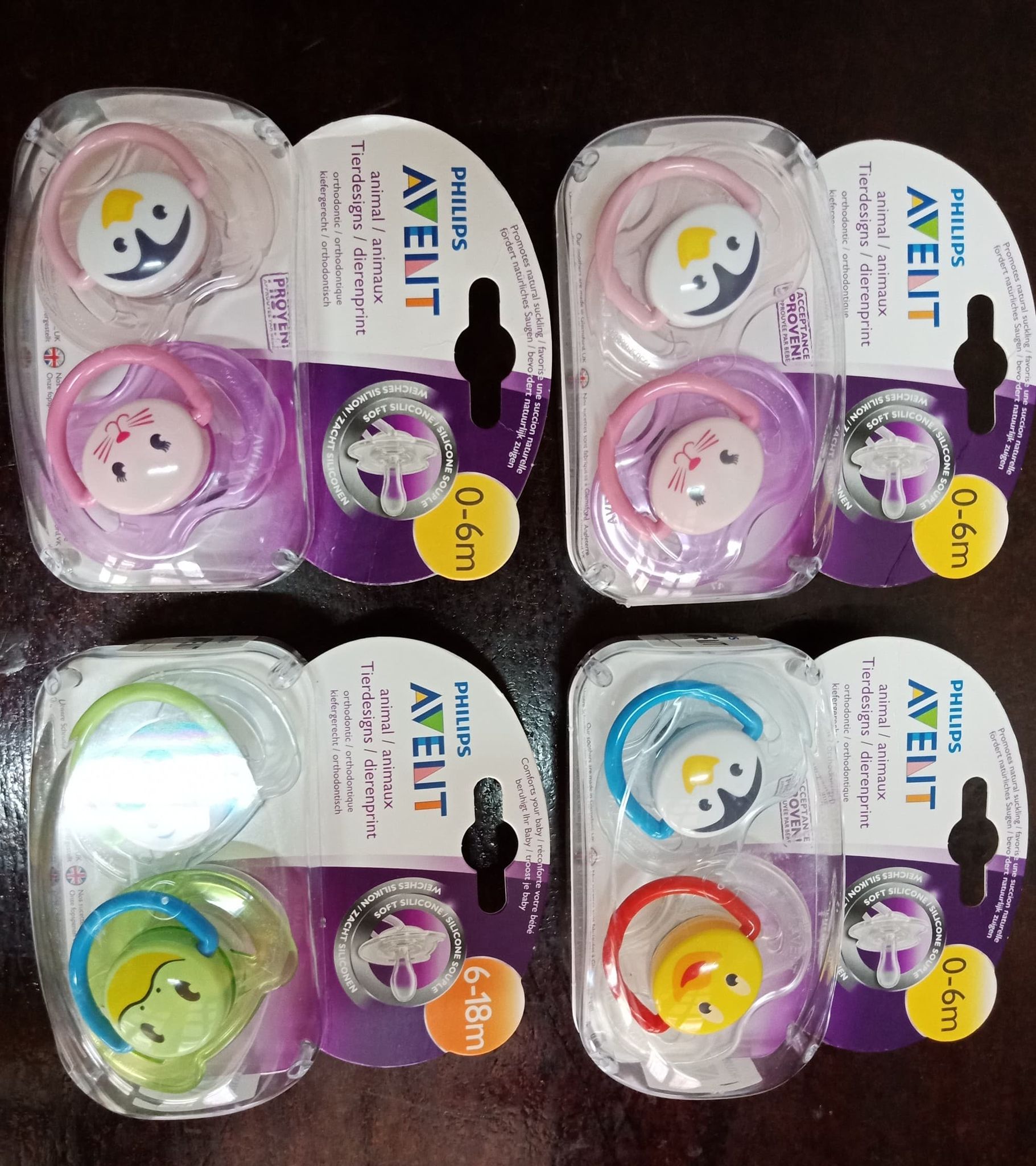 Ty ngậm Phillips Avent cho bé 0_6 month , set 2 cái