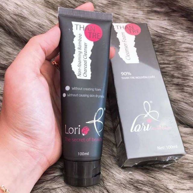 Sữa rửa mặt than tre không bọt Cleanser Foam – Lori B