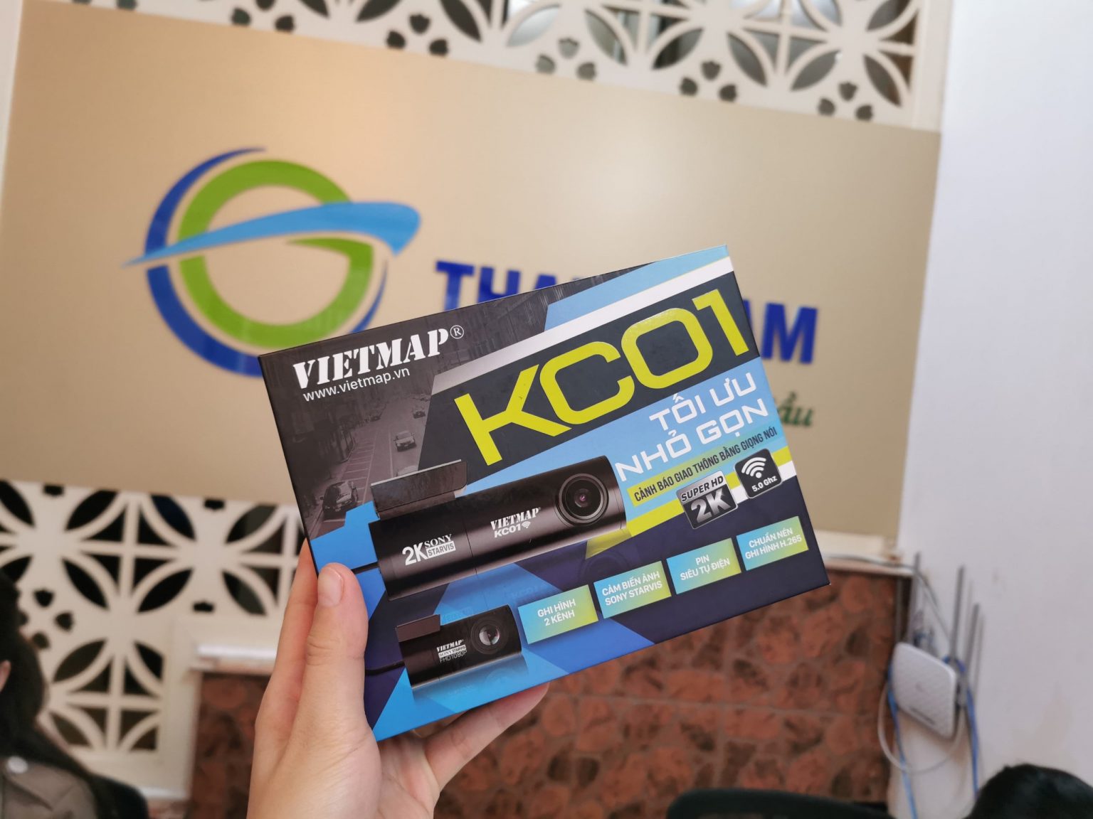 (Tặng thẻ 64G) Camera hành trình Vietmap KC01 Pro Cảnh báo giao thông bằng giọng nói tiếng việt, ghi hình trước sau độ phân giải 2k, WIFI