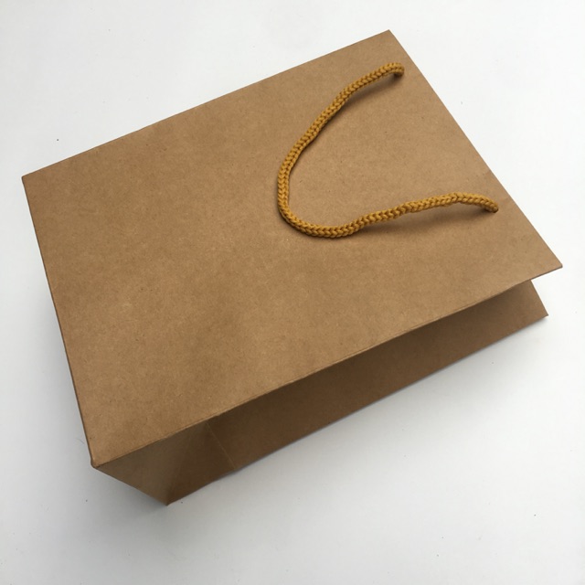 50 Túi giấy kraft nâu kích thước Ngang x Cao x Hông 18x23x9 cm vừa khổ giấy A5