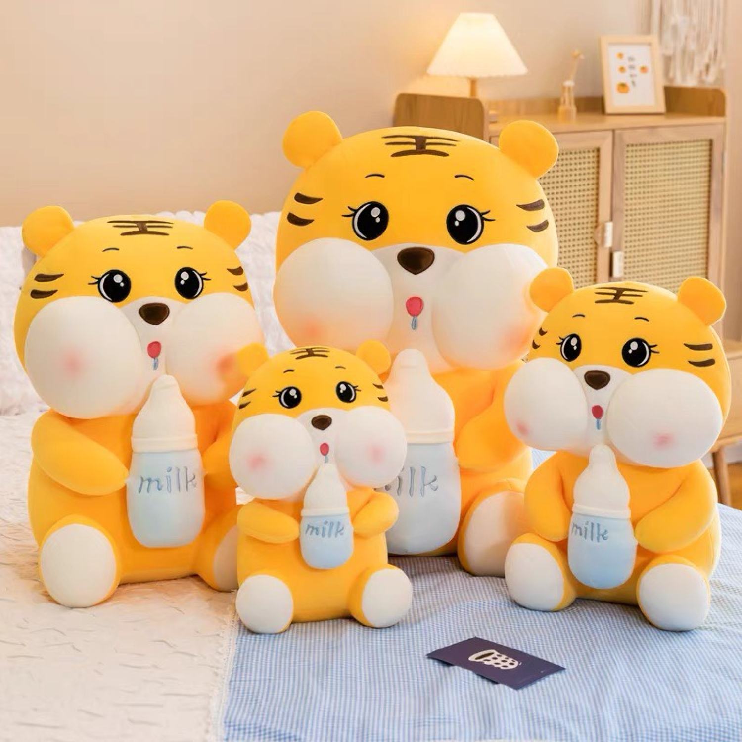 Gấu bông chú hổ ôm bình sữa hàng lᴏại 1