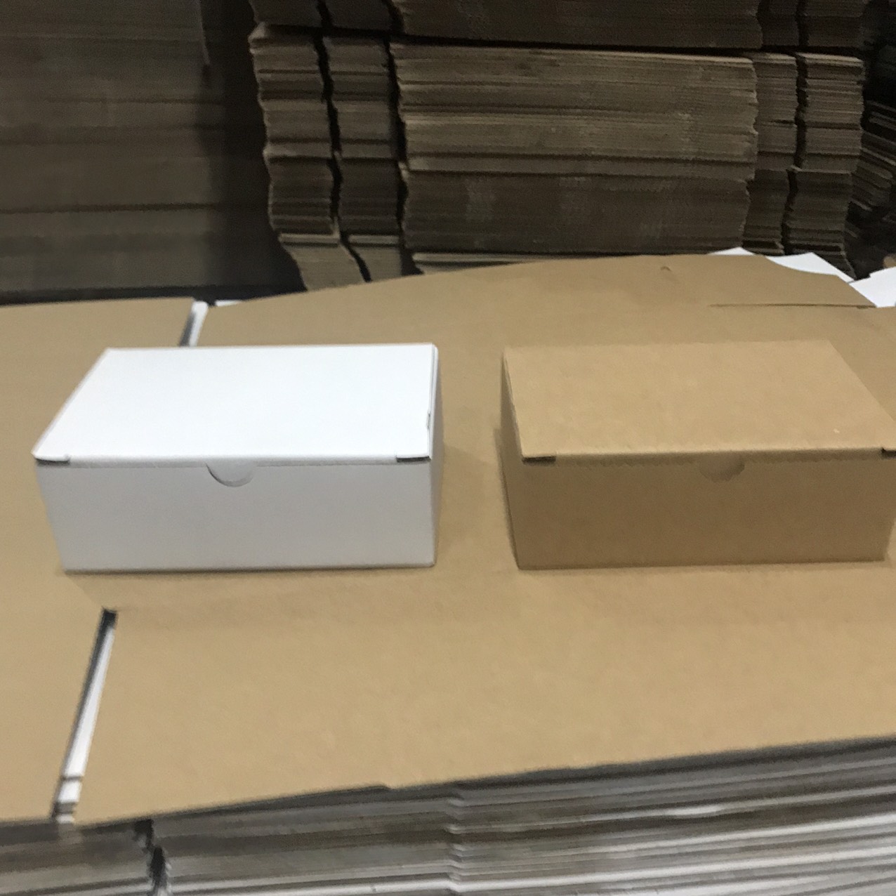 20 HỘP CARTON ĐÁY GÀI NẮP ĐẬY SIZE 15X10X5CM
