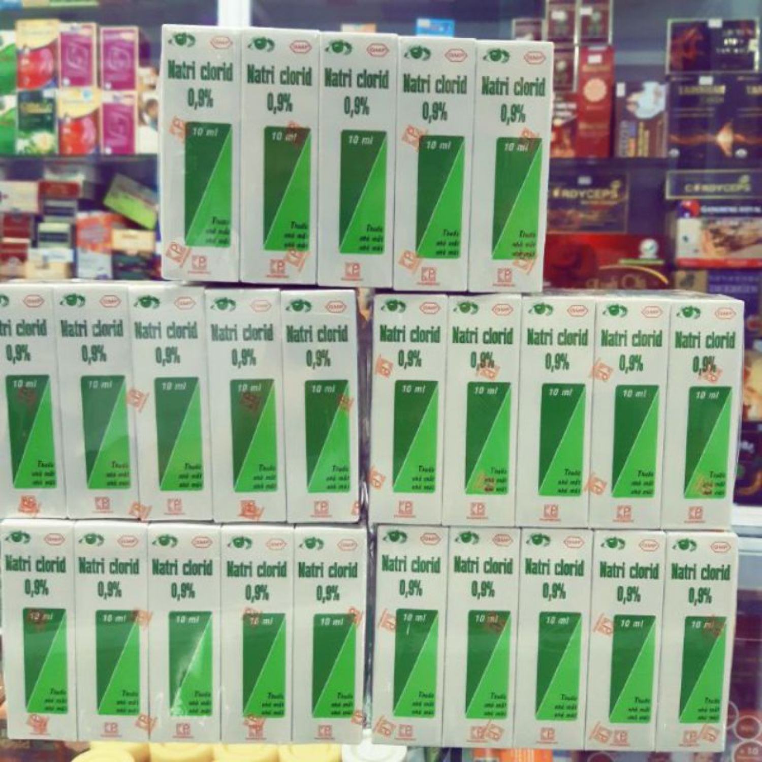 Nước muối sinh lí NaCl 0,9% 10ml nhỏ mắt nhỏ mũi an toàn cho em bé