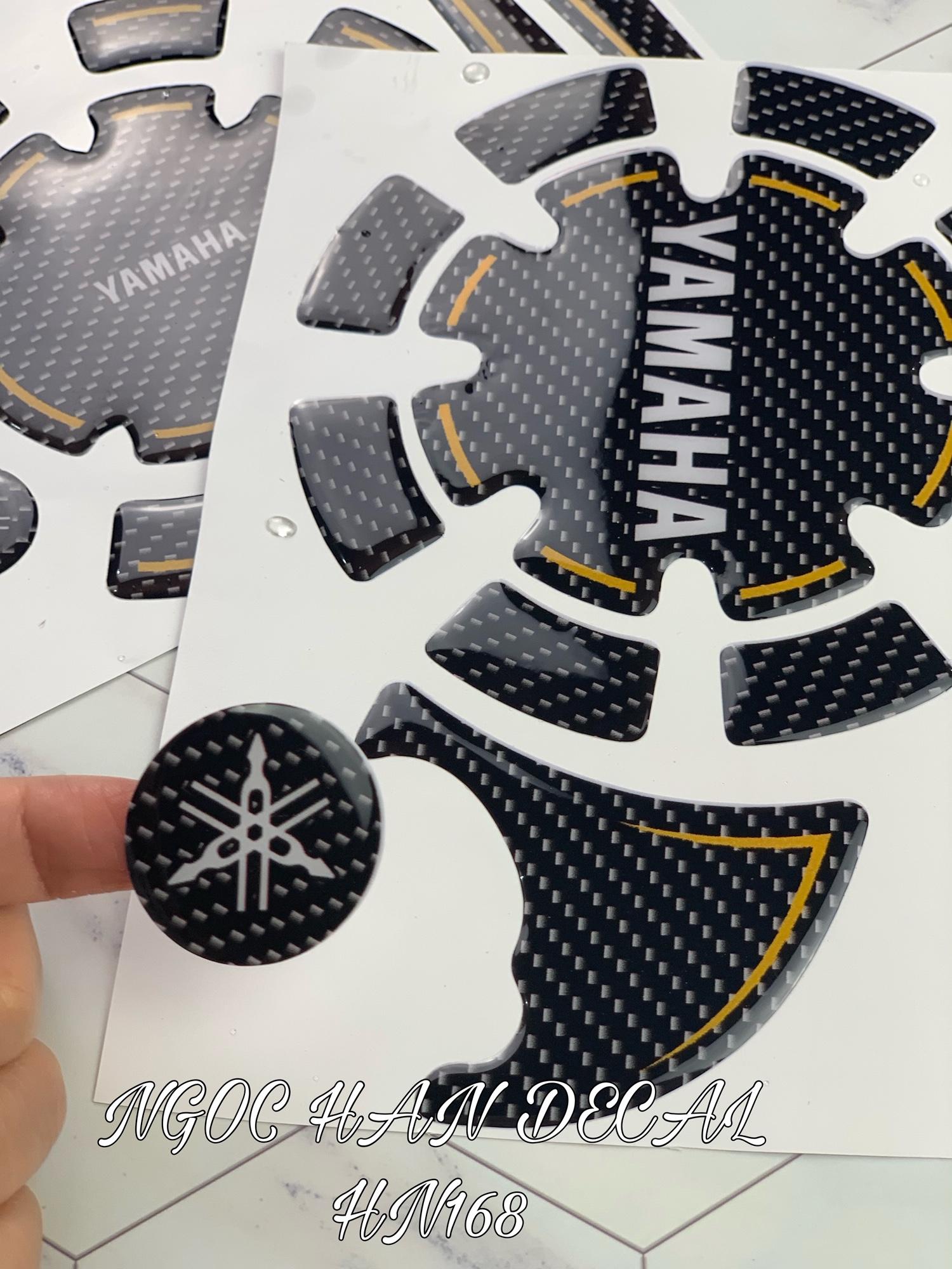 Bộ tem nổi dán lốc nồi Exciter 135 màu đen carbon viền vàng -- NGỌC HÂN DECAL