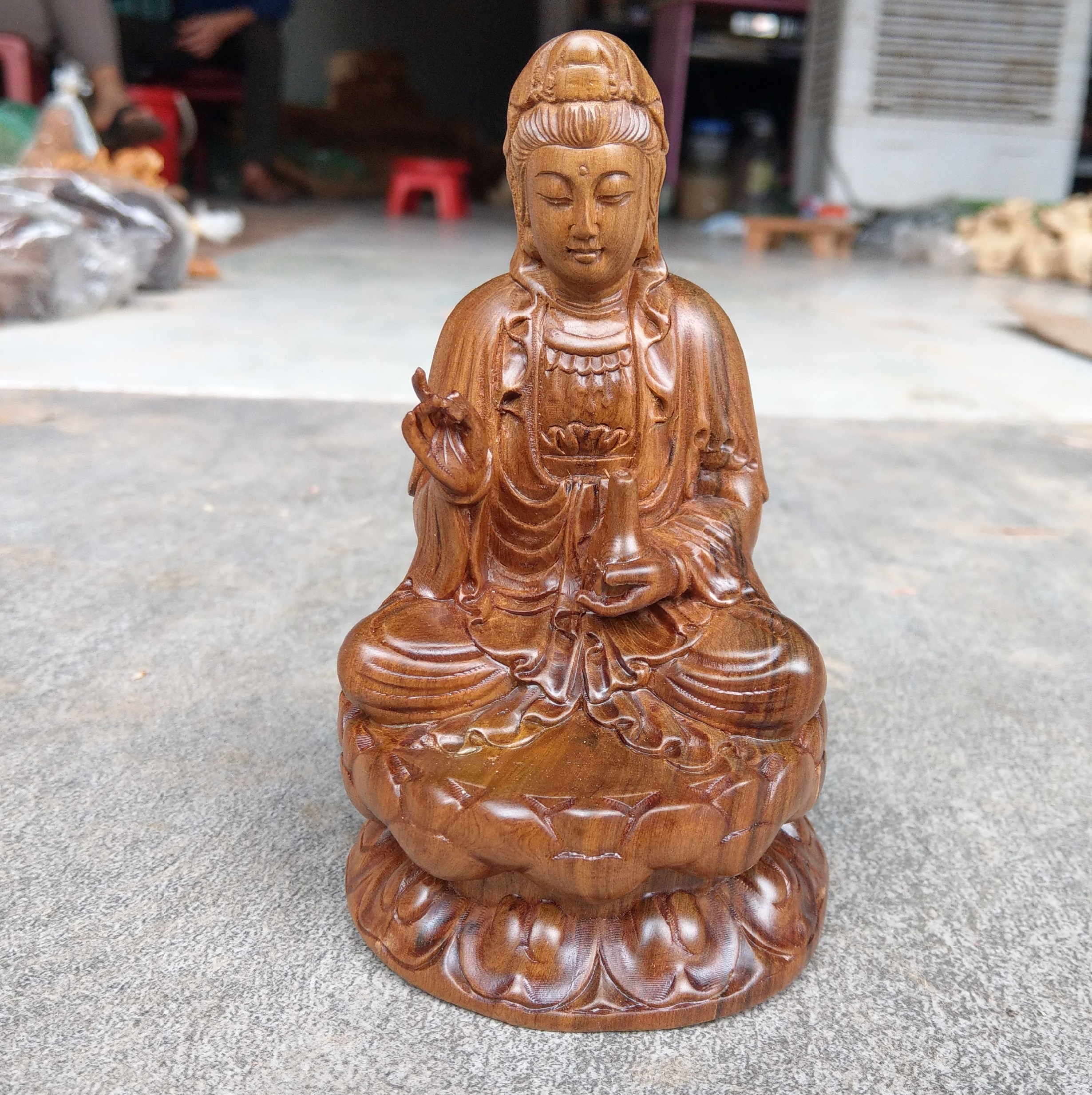 Tượng phật quan âm mini - tượng để ô tô - gỗ bách xanh - cao 15cm