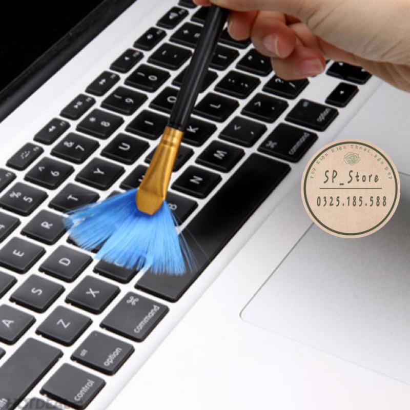 Dụng Cụ Vệ Sinh Laptop 4 món LCD Screen Cleaning Kit _Hàng chuẩn đẹp _ Dễ Sử Dụng, Dễ Mang Theo