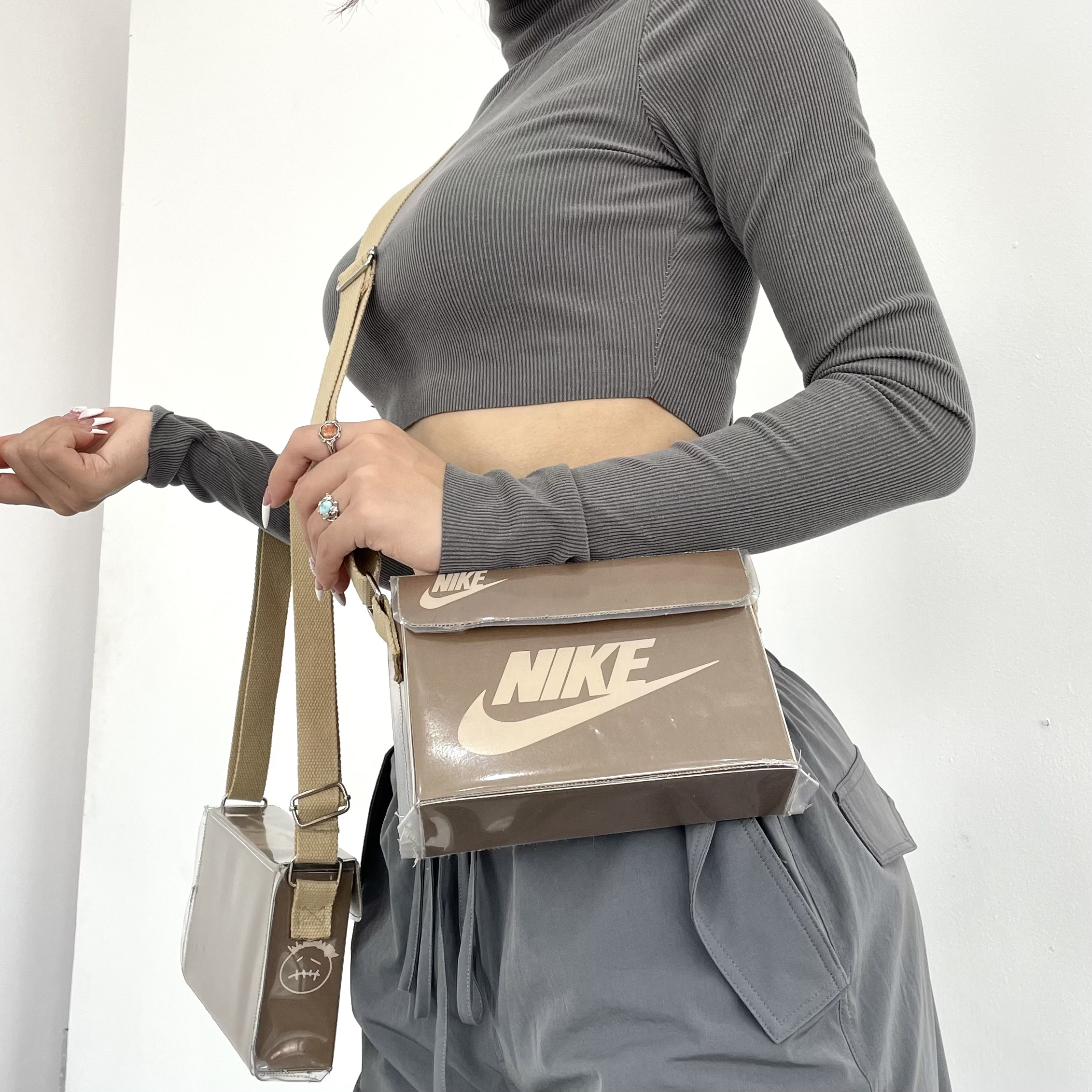 Túi hộp đeo chéo Nike màu nâu cafe Box shoes custom mini bag