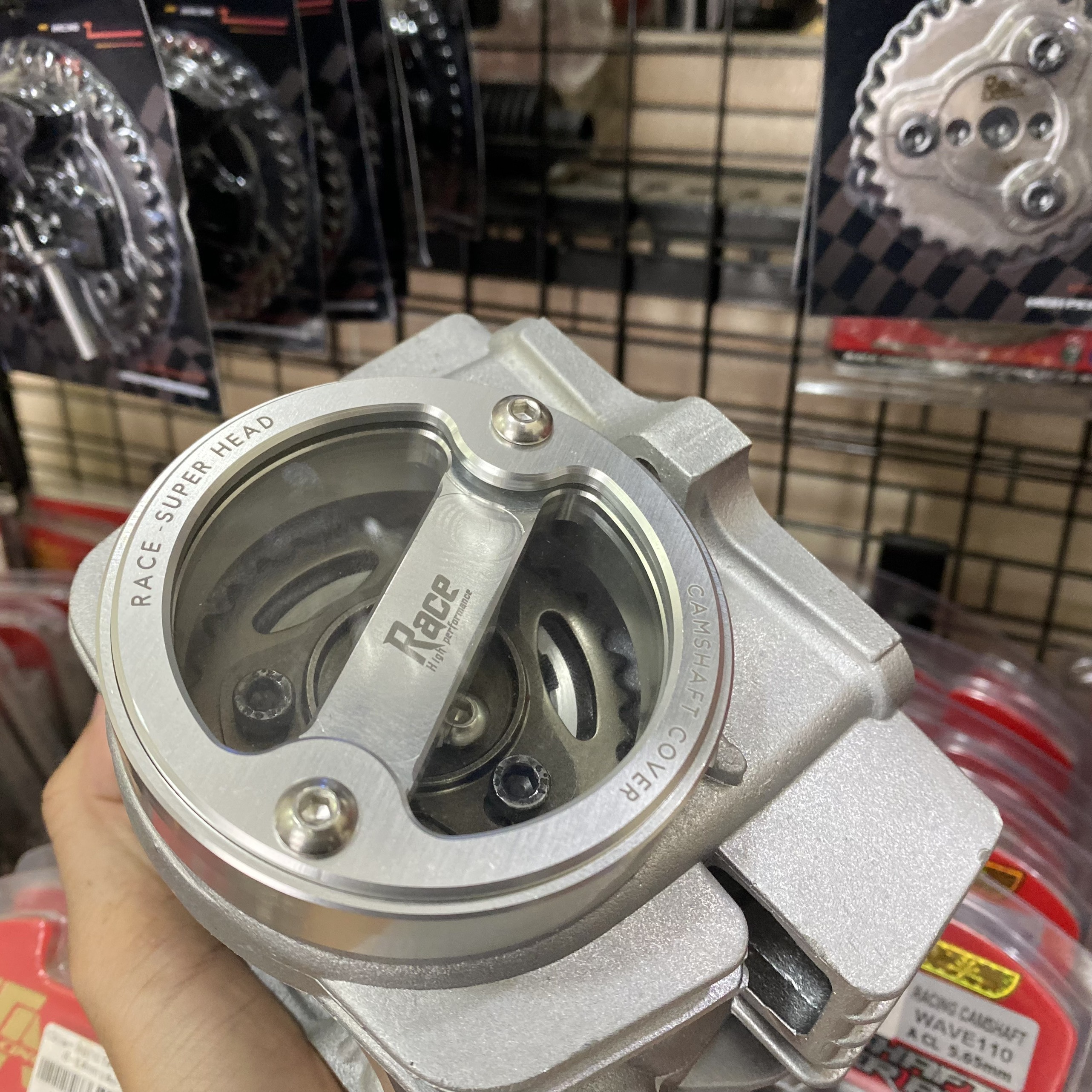 Nắp cam dùng cho Dream / WAVE / CUB /SYM / KYMCO ( nắp tròn lớn) RACE CNC trong suốt