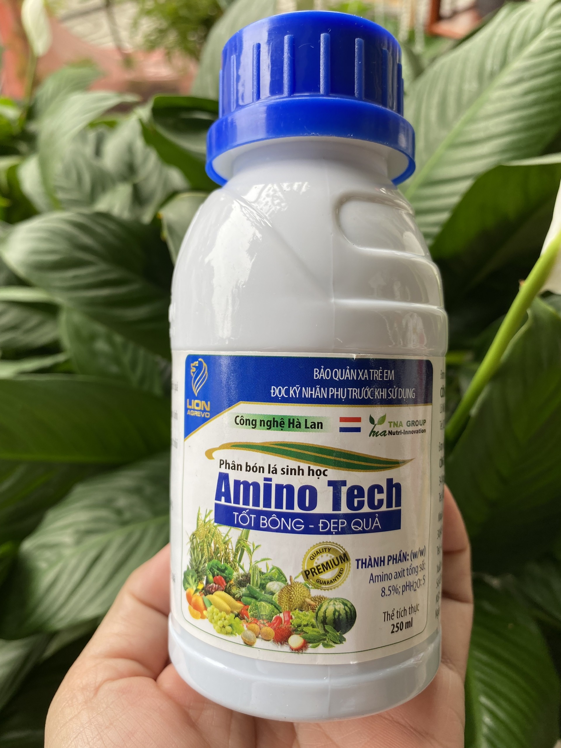Phân bón lá sinh học công nghệ nano amino tech chai 250ml