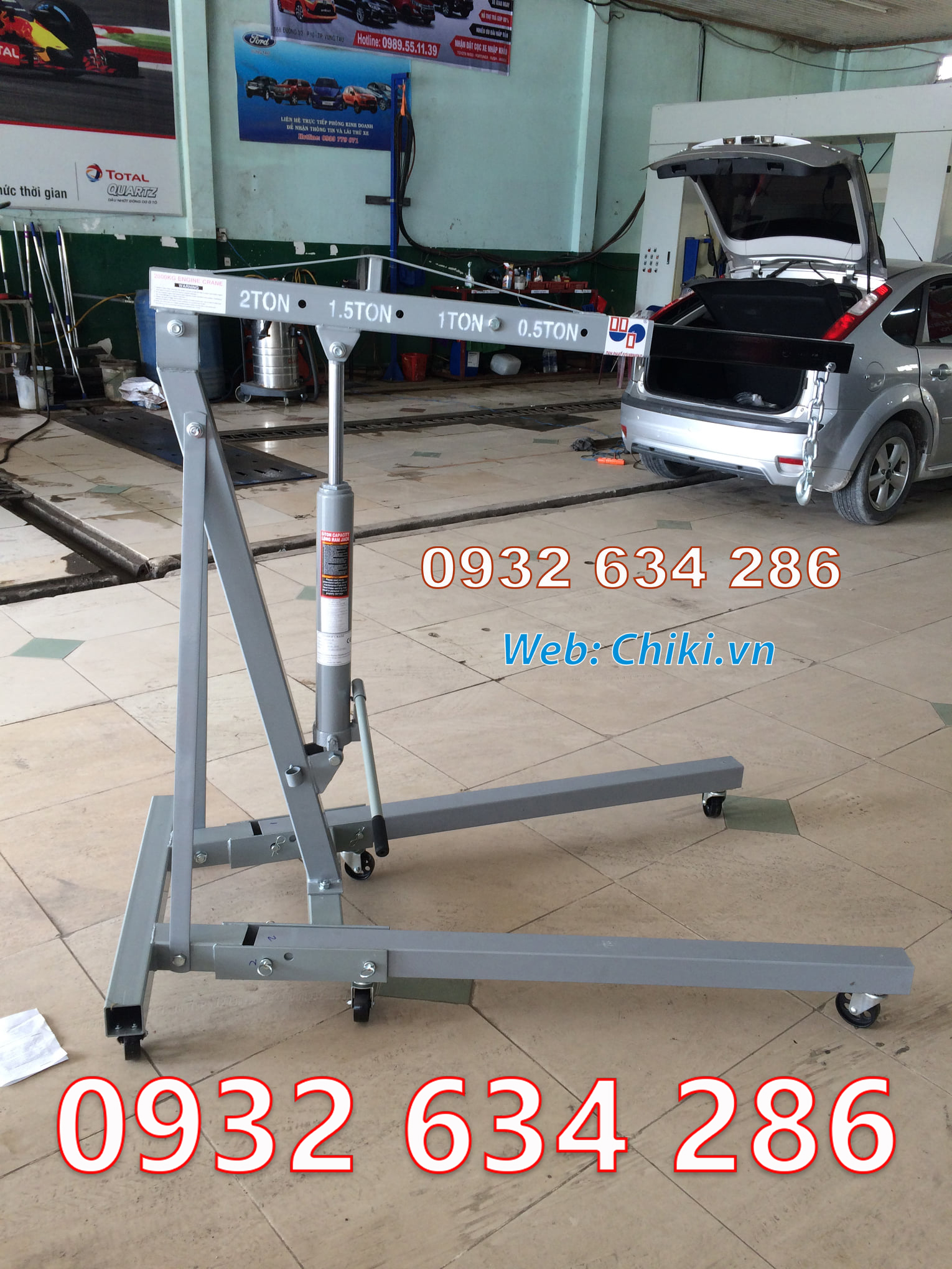Cẩu móc động cơ ô tô