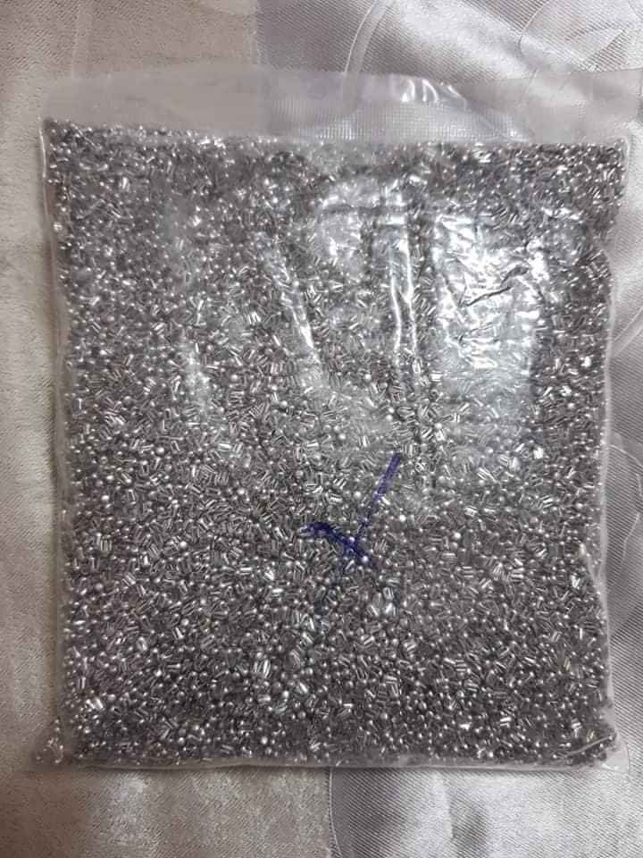 Bịch 100g chân chấu đóng hạt cườm)