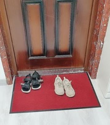 Thảm chùi chân nỉ 40x60cm đế cao su chống trơn. Thảm trải sàn.