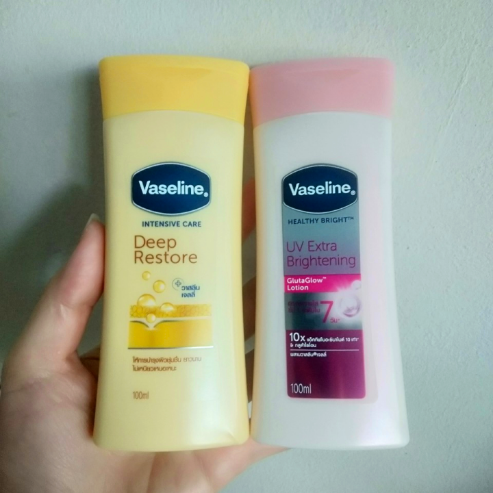 Sữa dưỡng thể dưỡng ẩm trắng da Vaseline Intensive Care Thái Lan 100ml