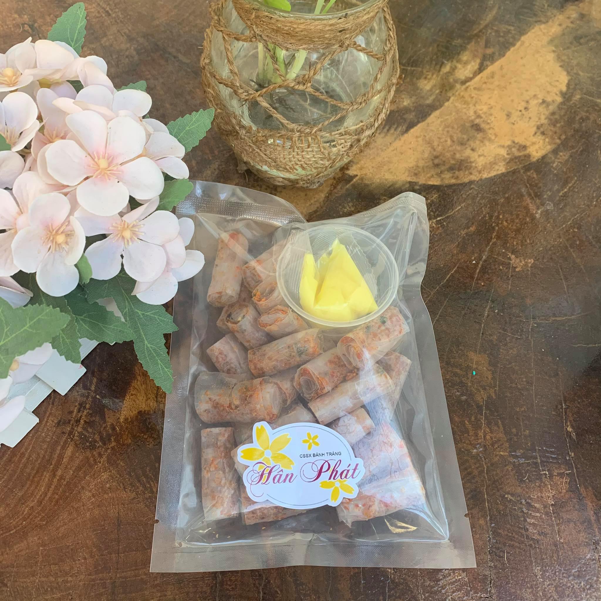 BÁNH TRÁNG CUỘN thập cẩm chấm sốt BƠ