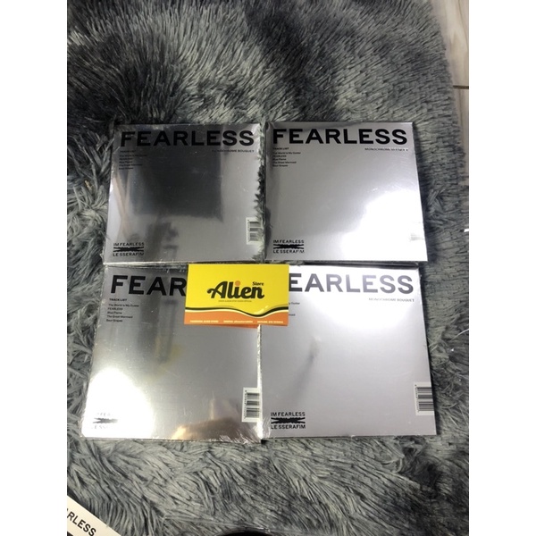 Le sserafim 1st mini album - "fearless"