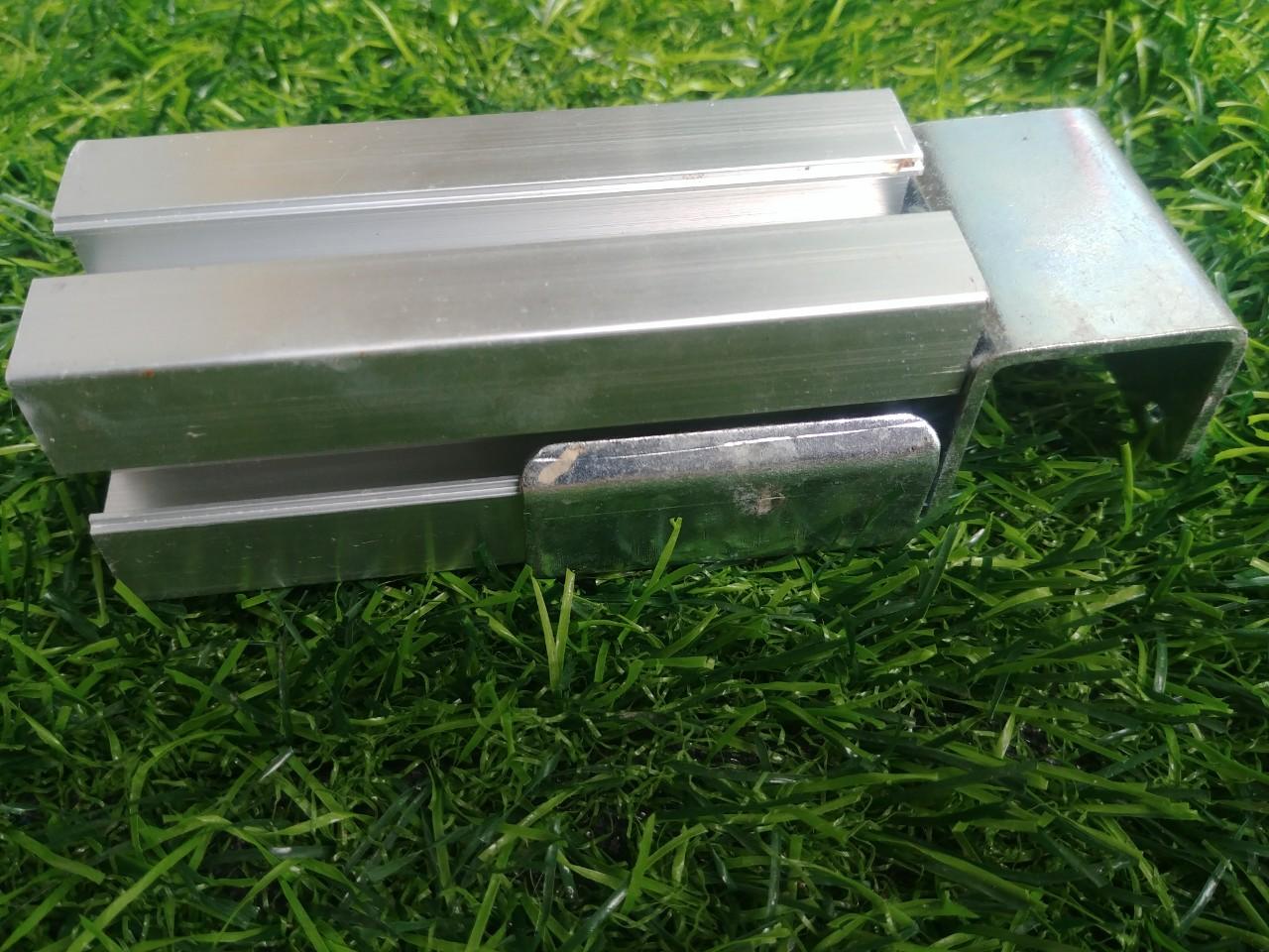 [HCM]Thanh đỡ nhôm 40 kết nối với ống phi 27 (đỡ được sắt hộp)