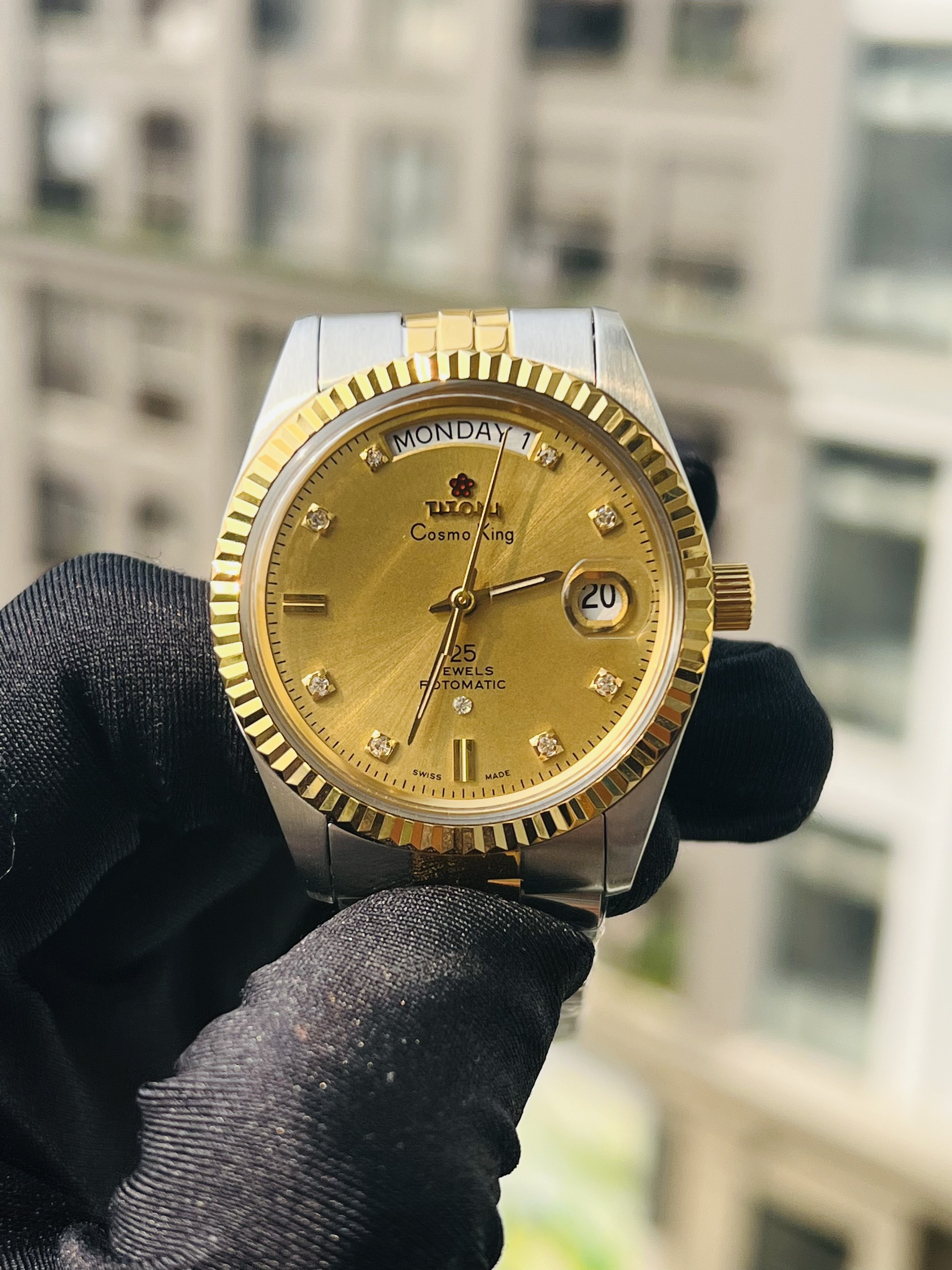 Đồng hồ Titoni mặt vàng - size 38mm- dây mix demi